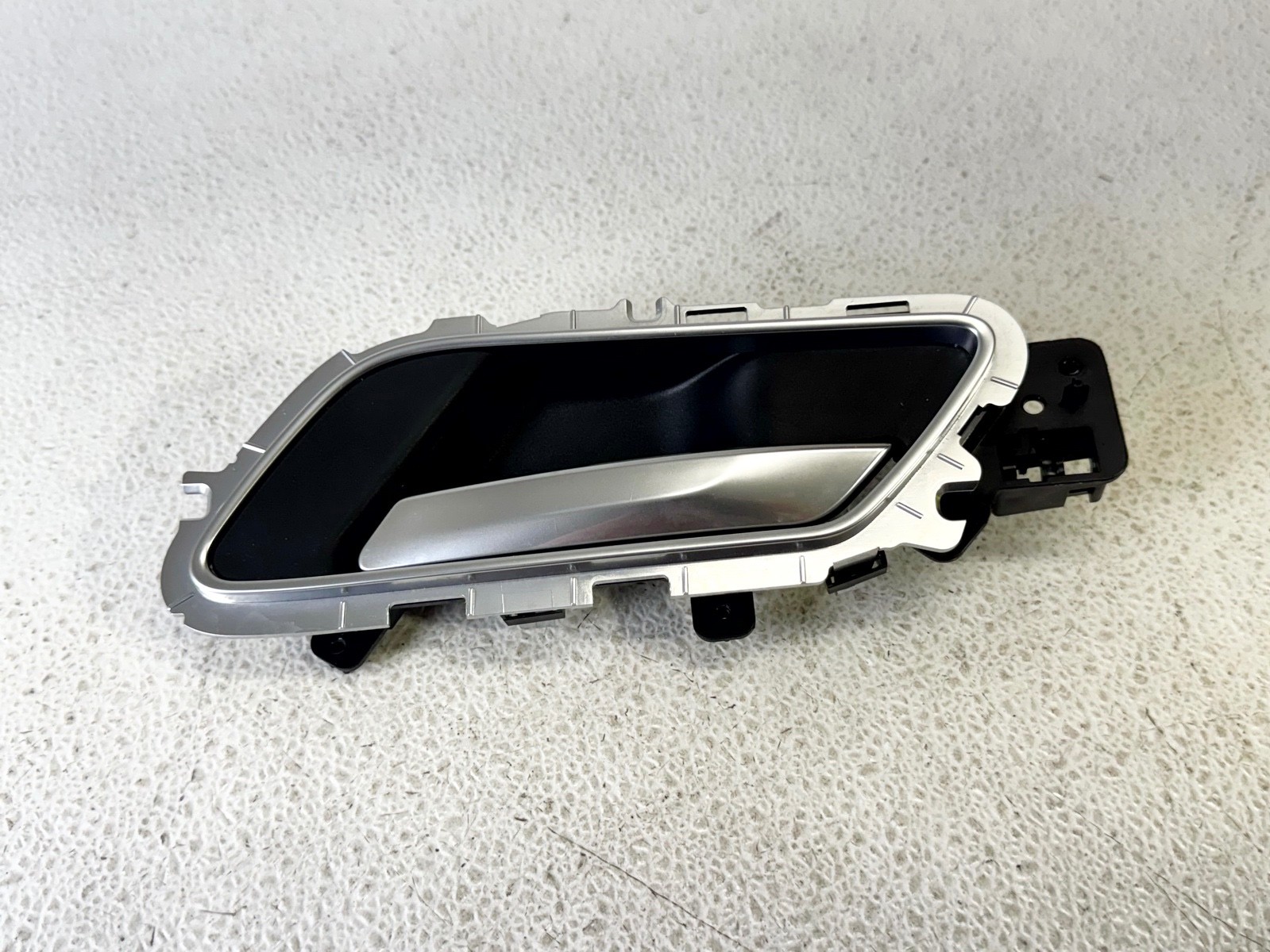 16-20 JAGUAR XE F-PACE REAR RIGHT RH PASS SIDE DOOR INTERIOR PULL HANDLE