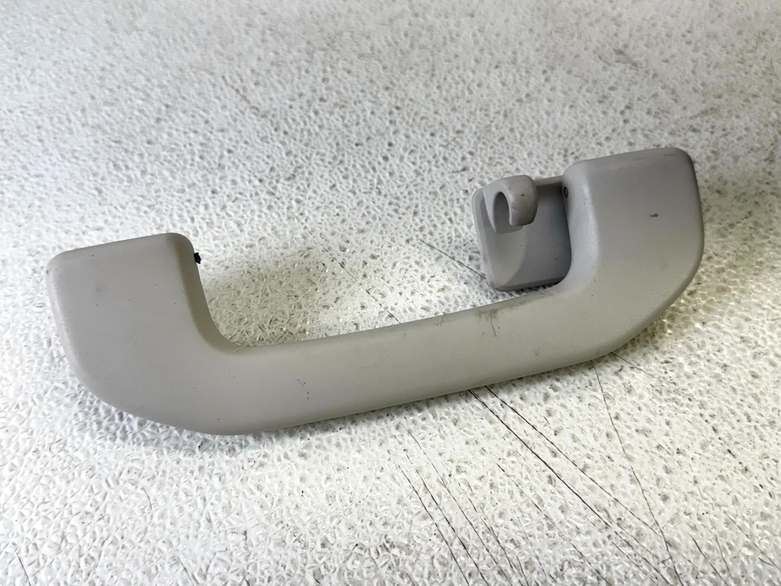 17-19 INFINITI QX30 REAR RIGHT RH PASS SIDE OVERHEAD ROOF GRAB BAR HANDLE