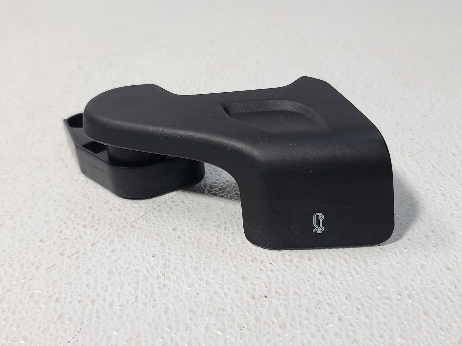 17-23 LAND ROVER DISCOVERY SPORT HOOD BONNET RELEASE OPEN OPENER HANDLE