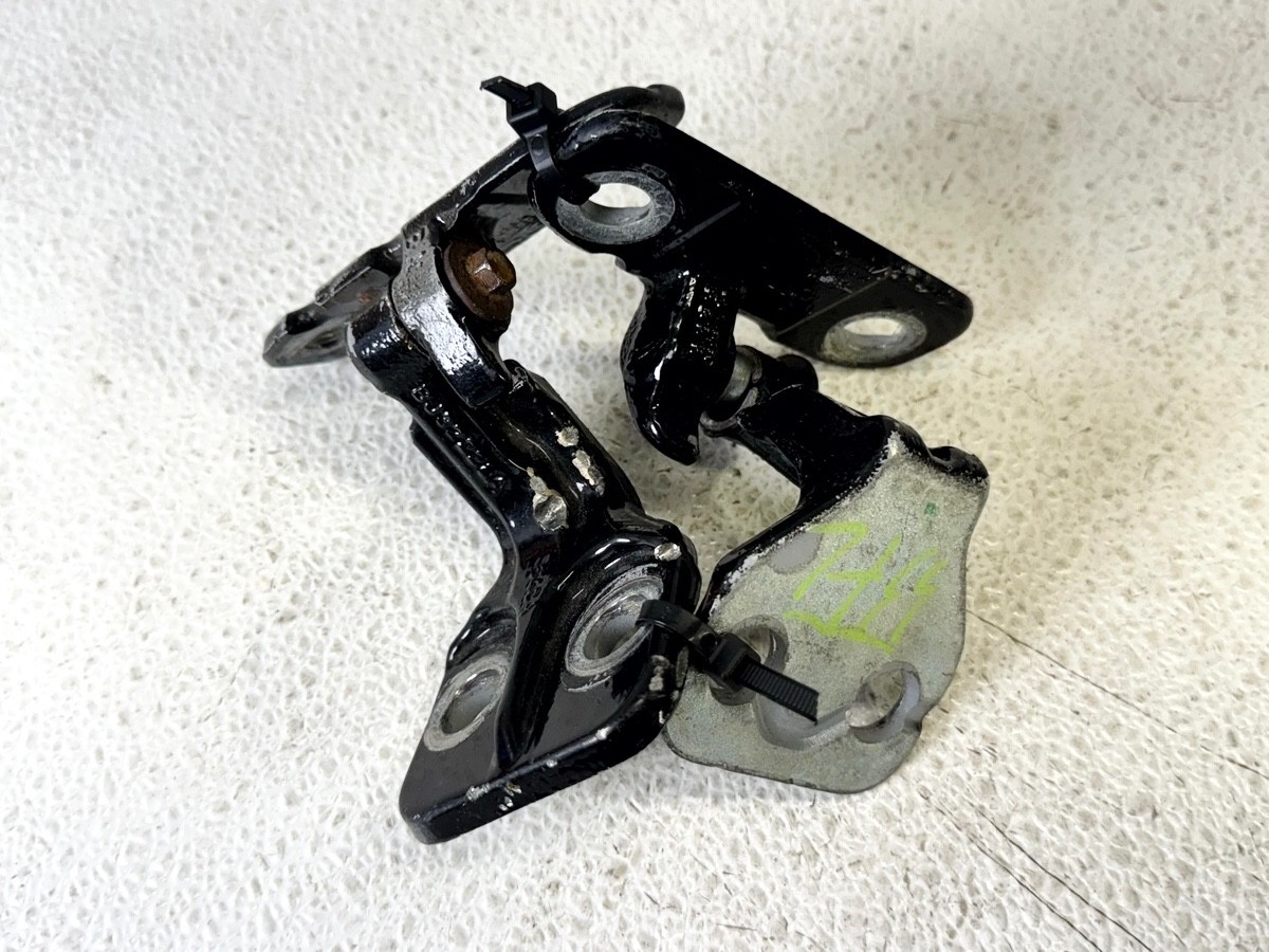 12-23 RANGE ROVER EVOQUE FRONT LEFT DRIVER SIDE DOOR UPPER & LOWER HINGE SET