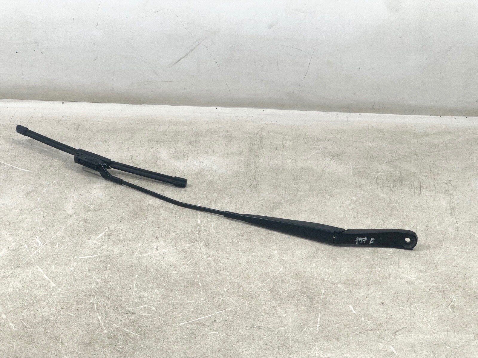 16-20 JAGUAR XF FRONT RIGHT PASSENGER SIDE WINDSHIELD WIPER WASHER ARM