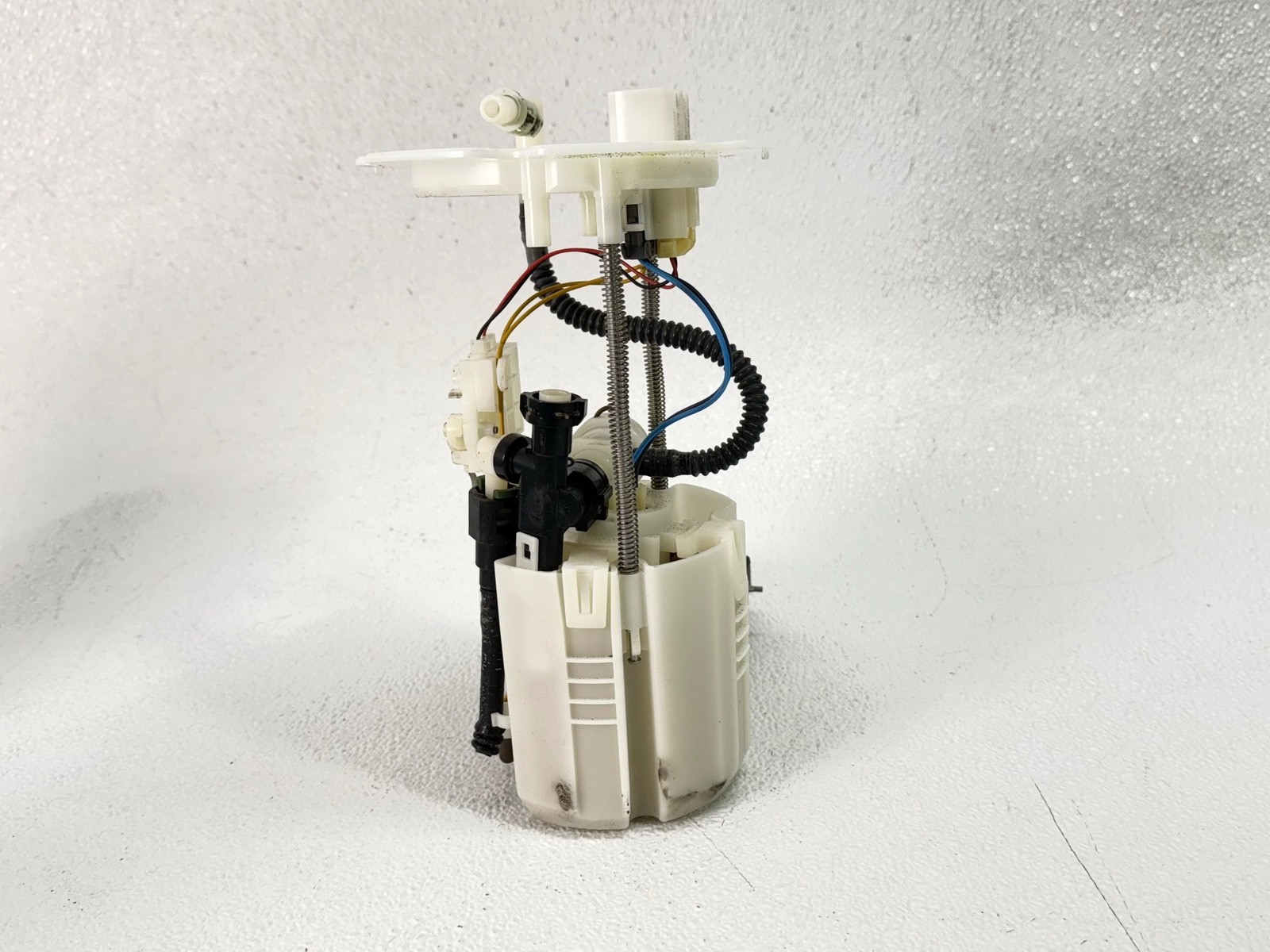 17-20 INFINITI Q50 Q60 FUEL GAS GASOLINE TANK MOUNTED PUMP CONTROL MODULE