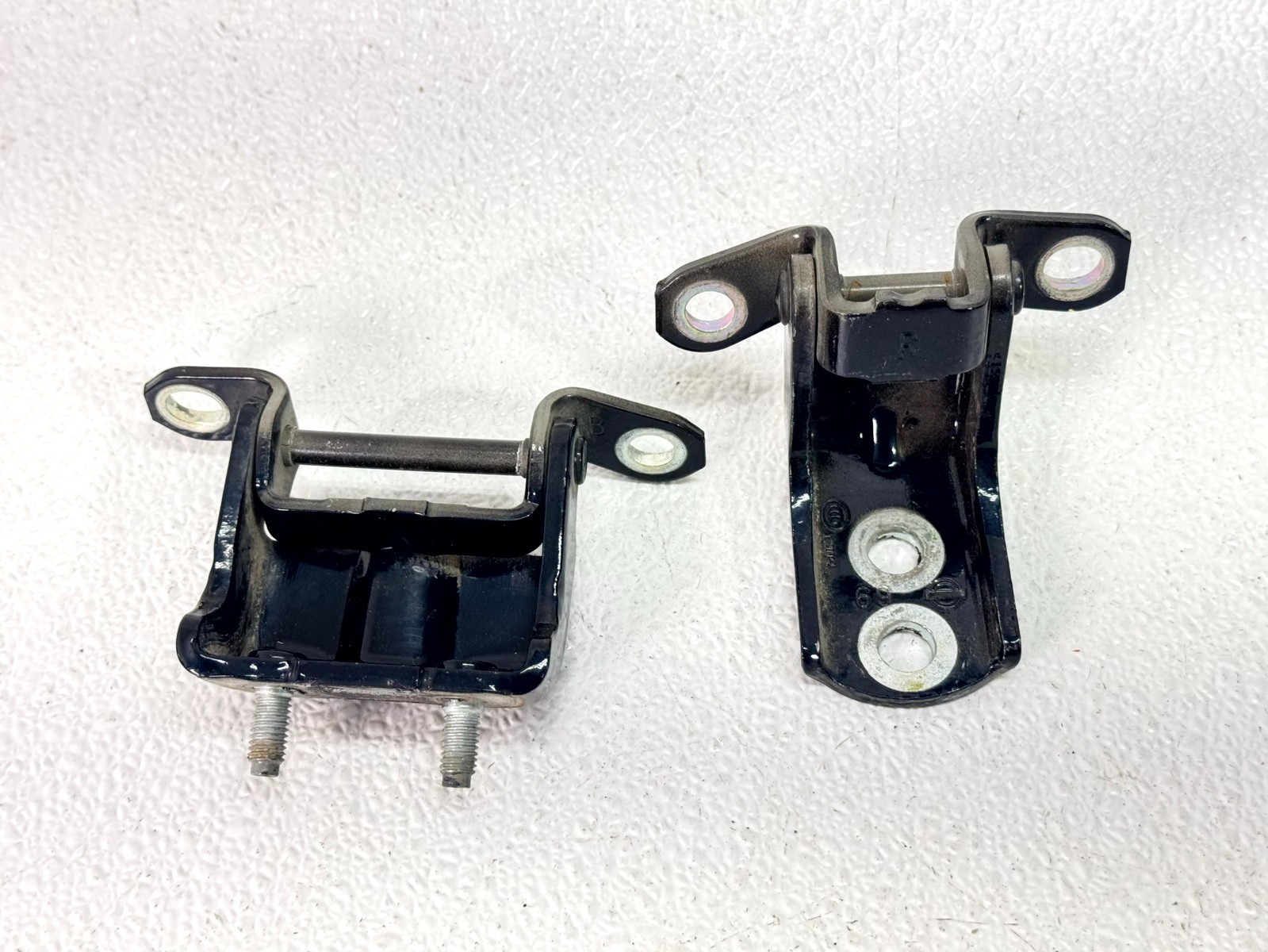 13-20 INFINITI QX60 JX35 REAR RIGHT PASS SIDE DOOR UPPER & LOWER HINGE SET