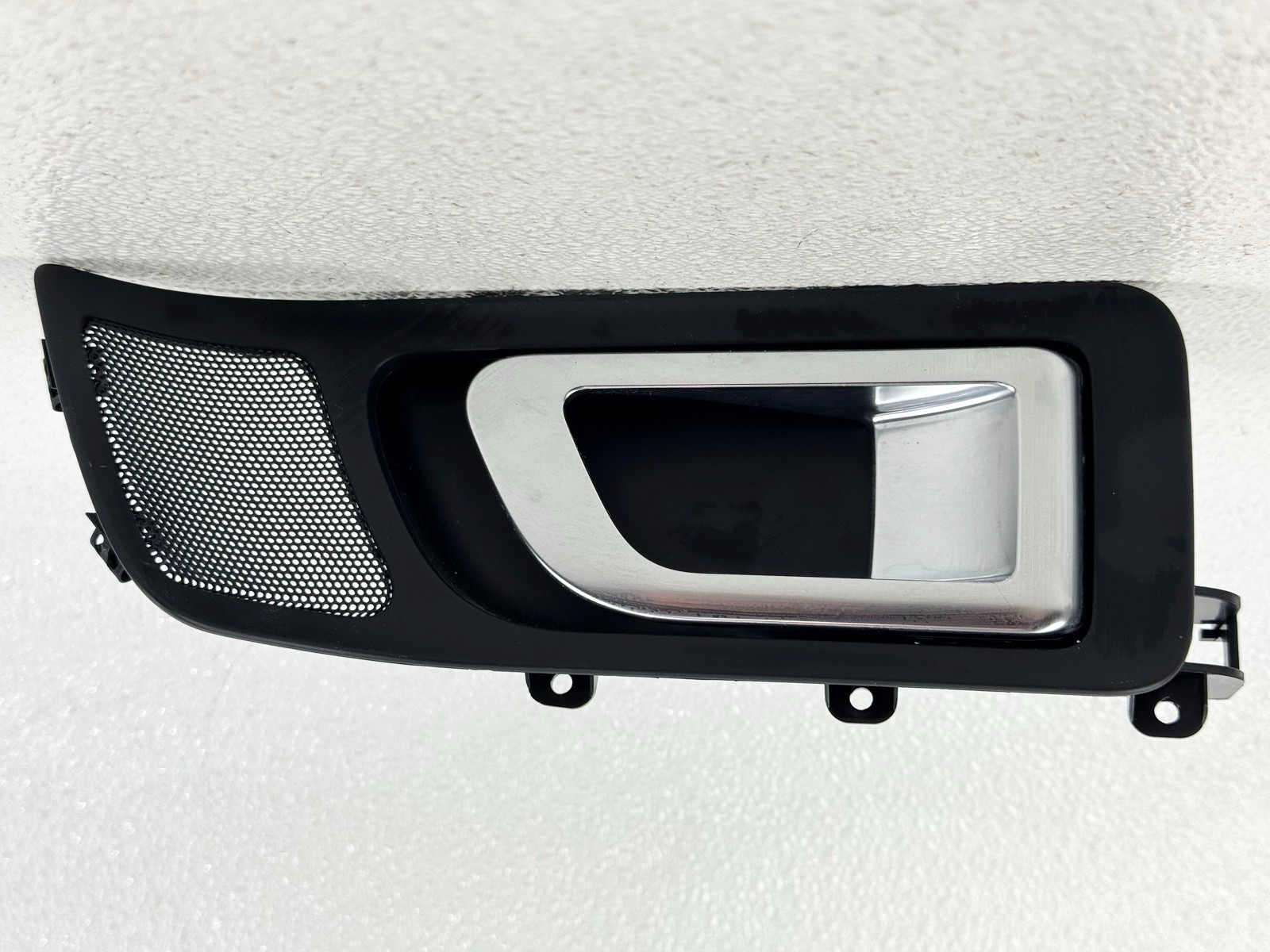 15-19 LAND ROVER DISCOVERY SPORT REAR RIGHT SIDE INTERIOR DOOR HANDLE W/TRIM