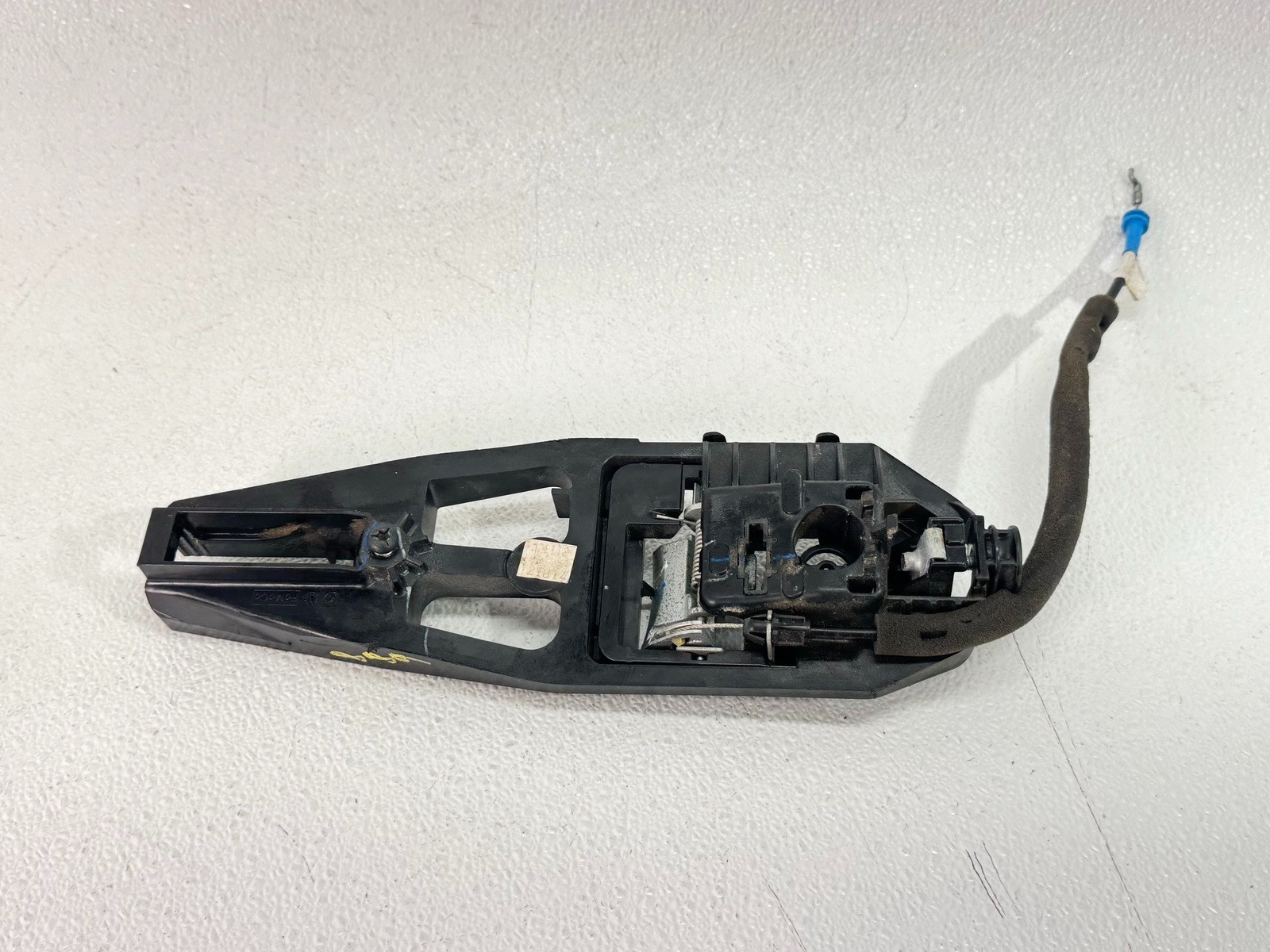13-16 LINCOLN MKZ FRONT RIGHT RH PASS SIDE EXTERIOR DOOR HANDLE BASE