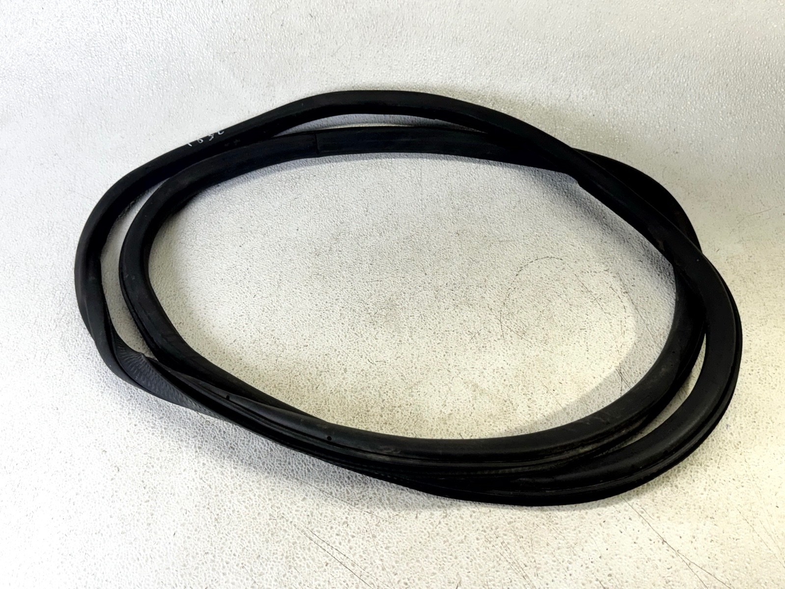 13-20 FORD FUSION FRONT LEFT LH DRIVER SIDE DOOR WEATHERSTRIP SEAL RUBBER