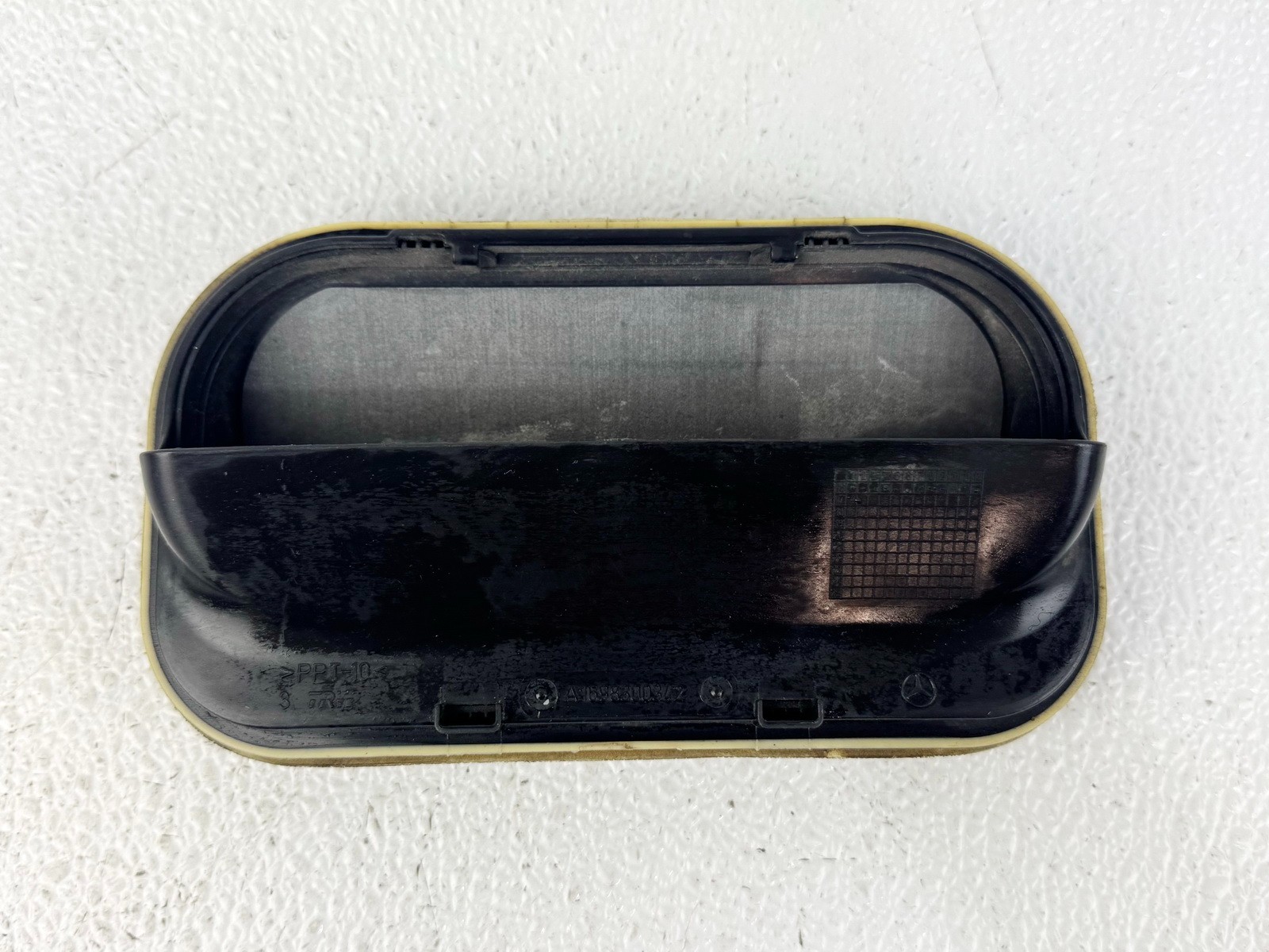 17-19 INFINITI QX30 REAR RIGHT RH PASS SIDE QUARTER PANEL AIR DRAFTER VENT