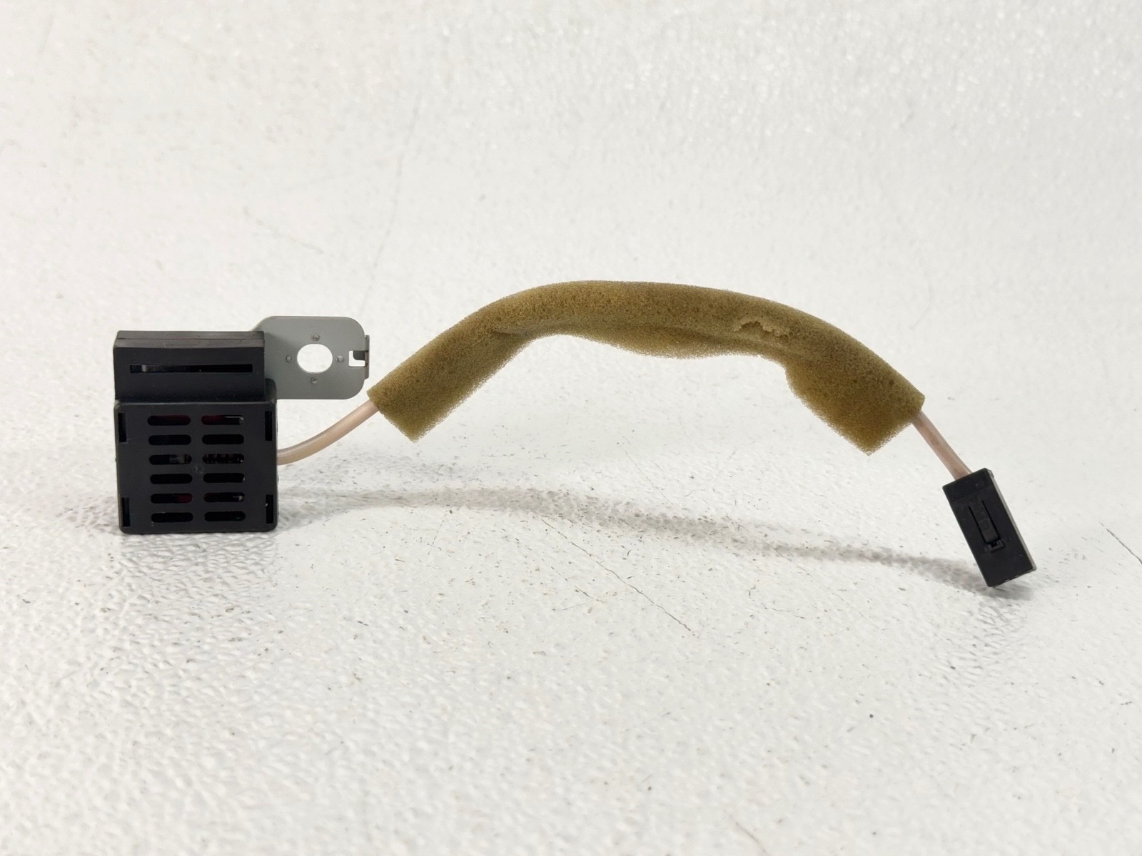 14-19 INFINITI Q50 RADIO ANTENNA AMPLIFIER NOISE SURPRESSOR MODULE UNIT