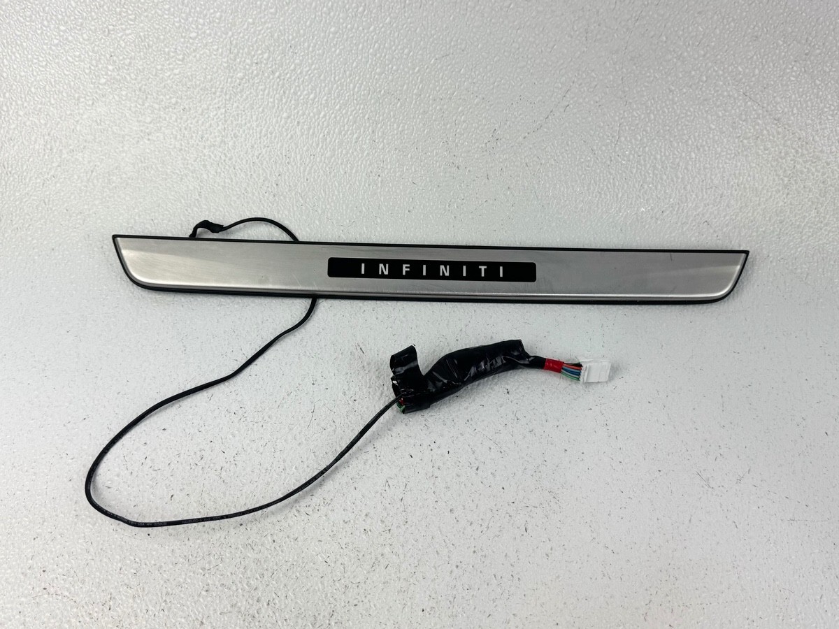 17-19 INFINITI QX30 FRONT LEFT LH SIDE SILL ENTRY INSERT KICK PANEL COVER