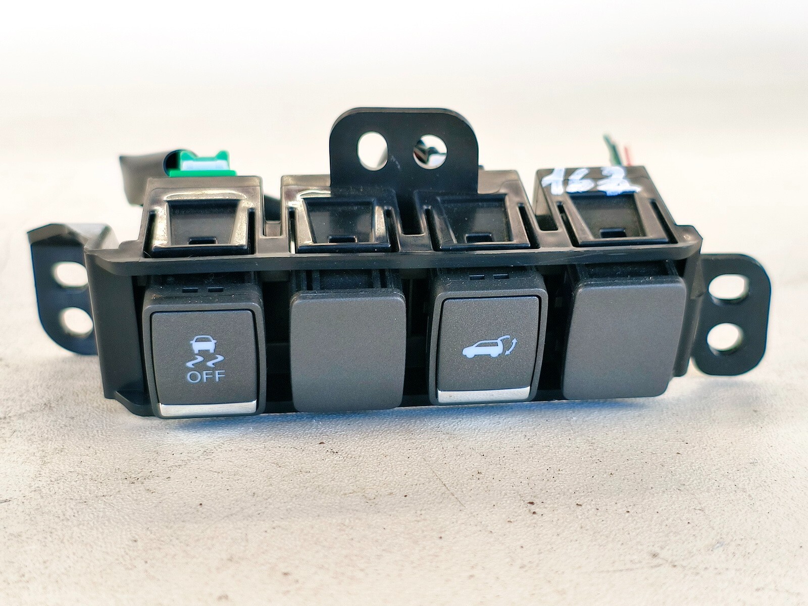 14-20 INFINITI QX60 DASH LEFT LIFTGATE LOCK RELEASE & ABS OFF/ON SWITCH
