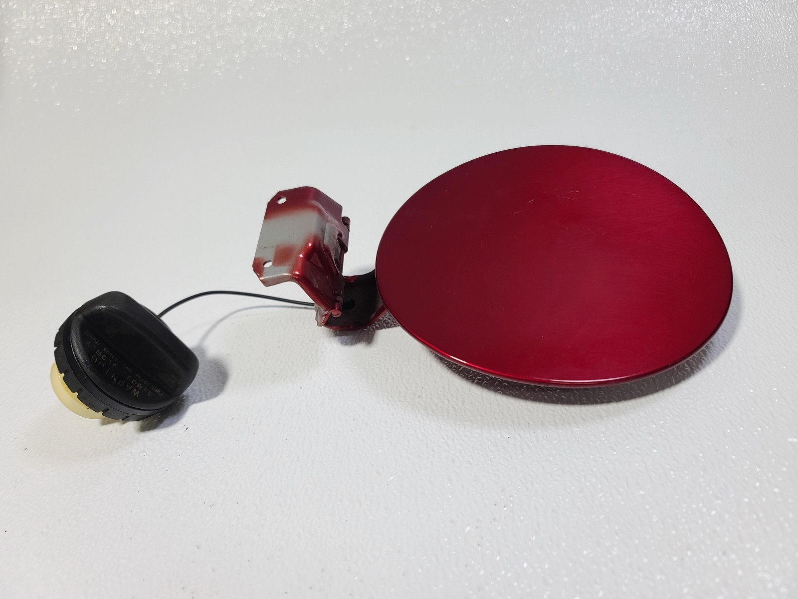 16-23 MAZDA CX-9 CX9 FUEL GAS TANK FILLER DOOR LID OPENER PANEL W / CAP 46V