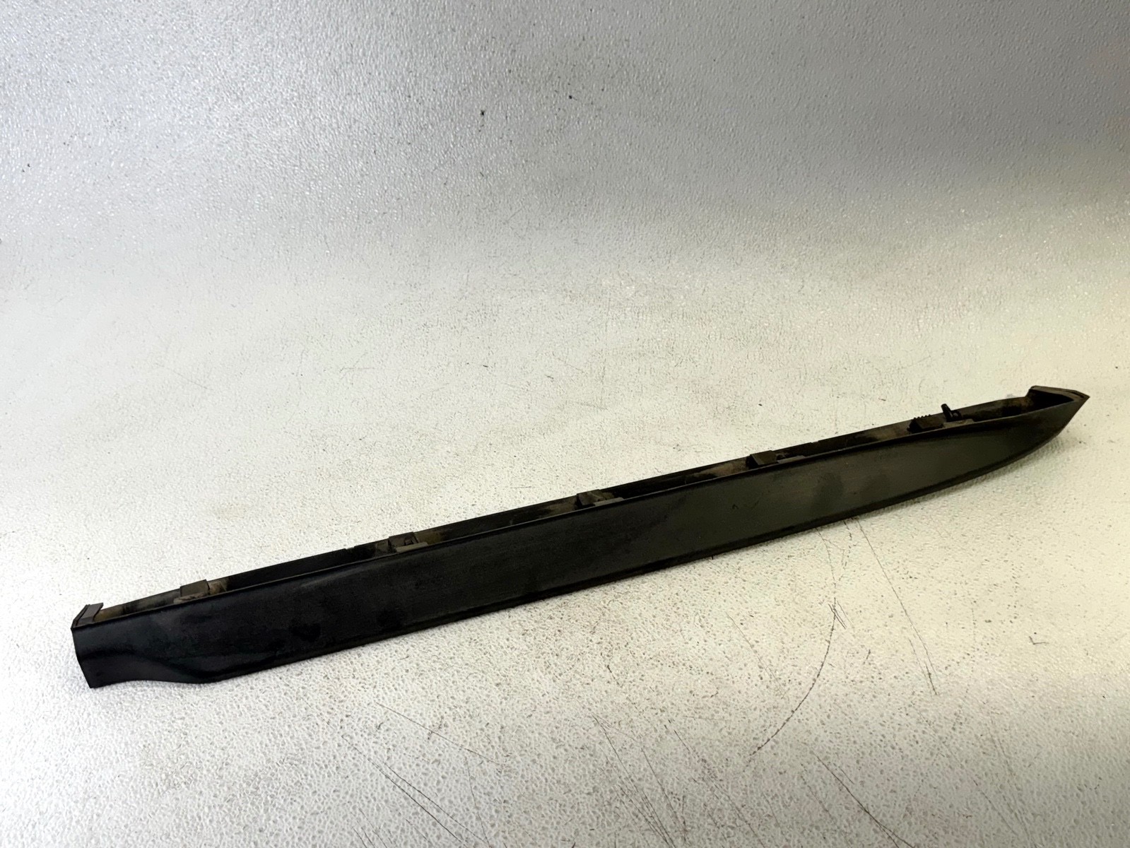 16-20 INFINITI QX60 REAR LEFT DRIVER SIDE DOOR LOWER MOLDING COVER TRIM