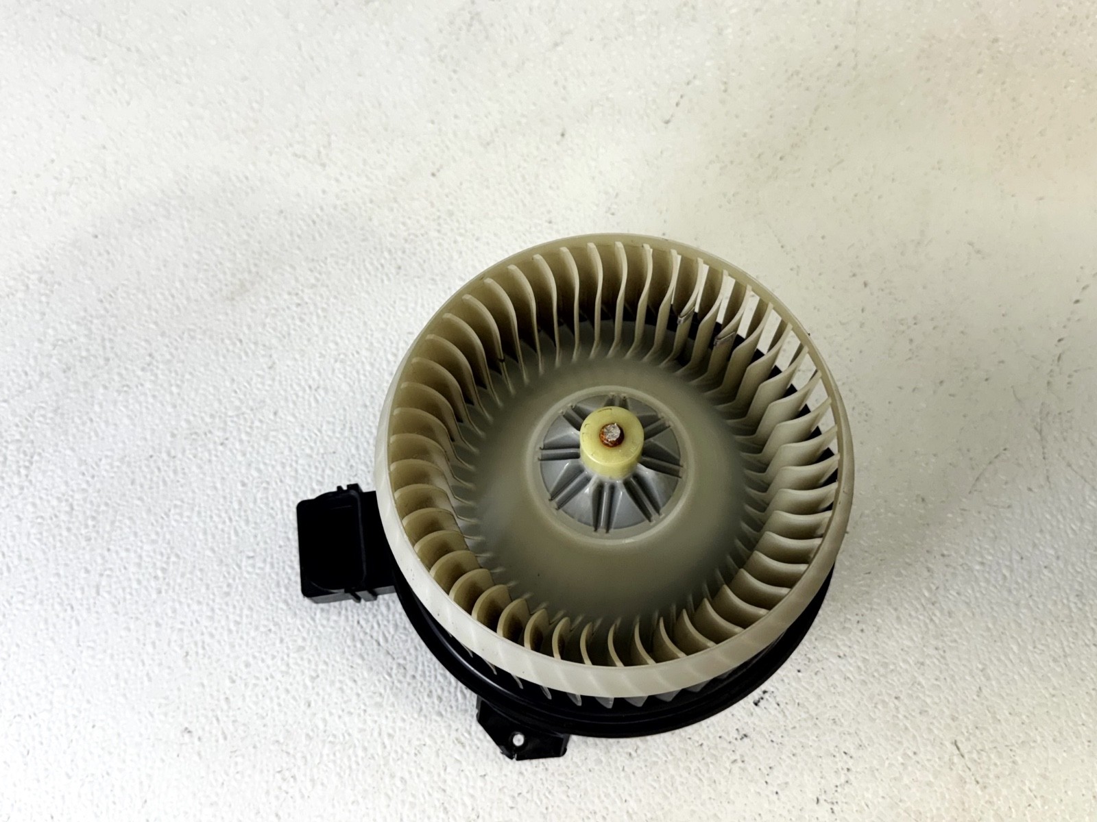 13-20 LINCOLN MKZ A / C HVAC HEATER BLOWER MOTOR W / WHEEL ASSEMBLY