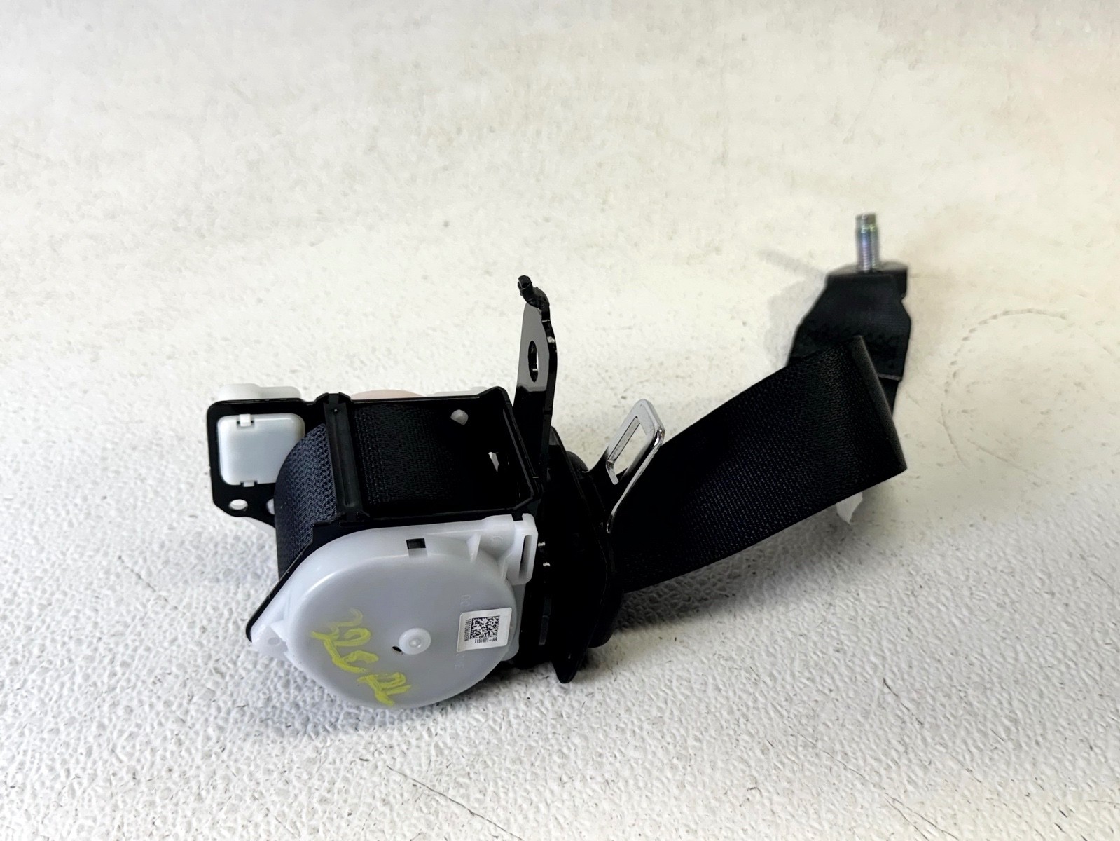 14-18 INFINITI Q50 REAR LEFT DRIVER SIDE 2D ROW SEAT BELT SEATBELT RETRACTOR