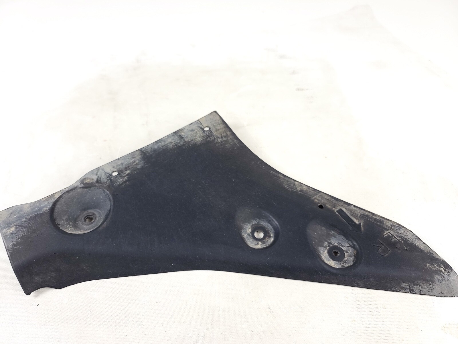 14-23 INFINITI Q50 Q60 REAR RH FLOOR SUBFRAME UNDERBODY MOUNT STAY BRACKET
