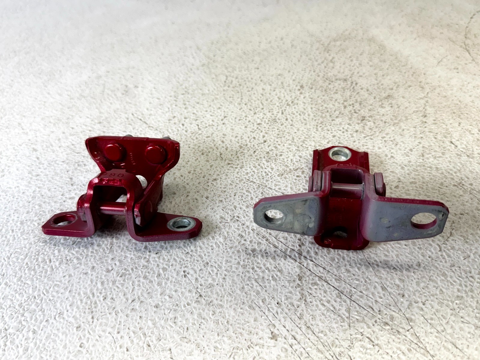 14-20 MITSUBISHI OUTLANDER REAR LEFT LH SIDE DOOR UPPER & LOWER HINGE SET