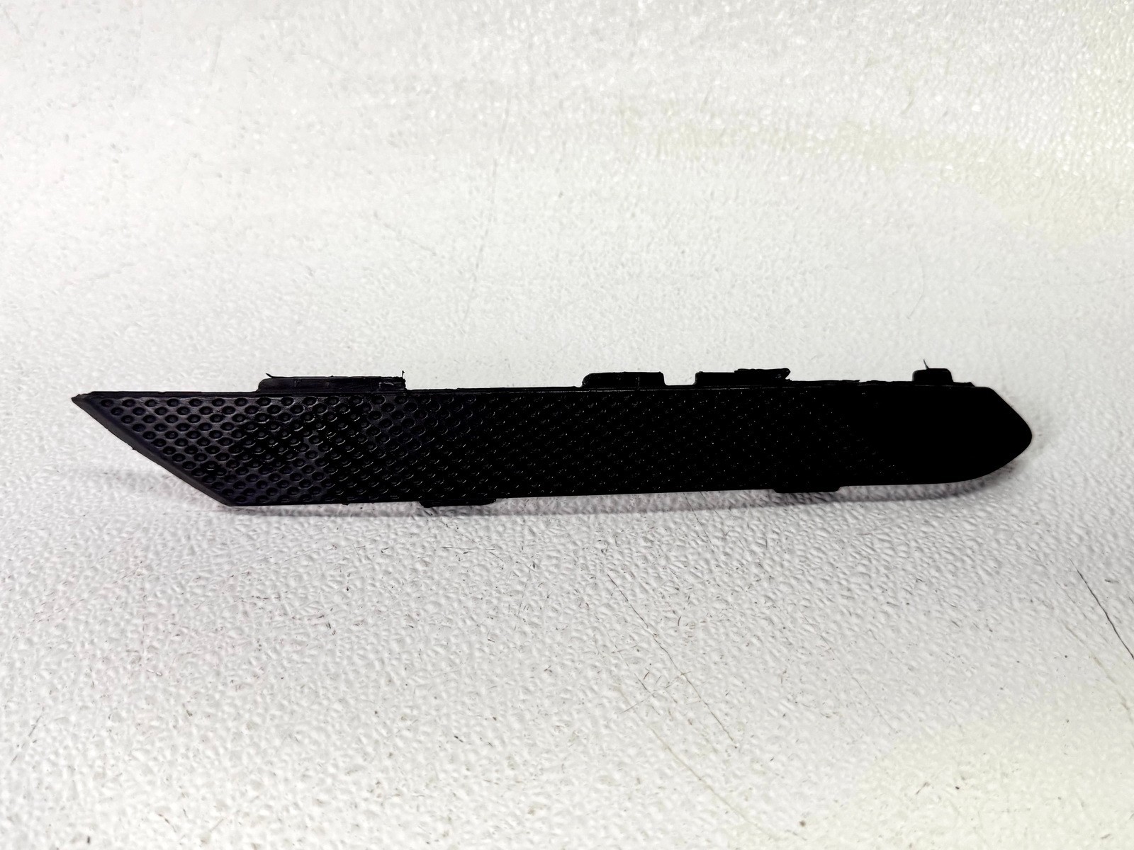 13-16 LINCOLN MKZ FRONT RIGHT RH PASS SIDE BUMPER INSERT TRIM COVER
