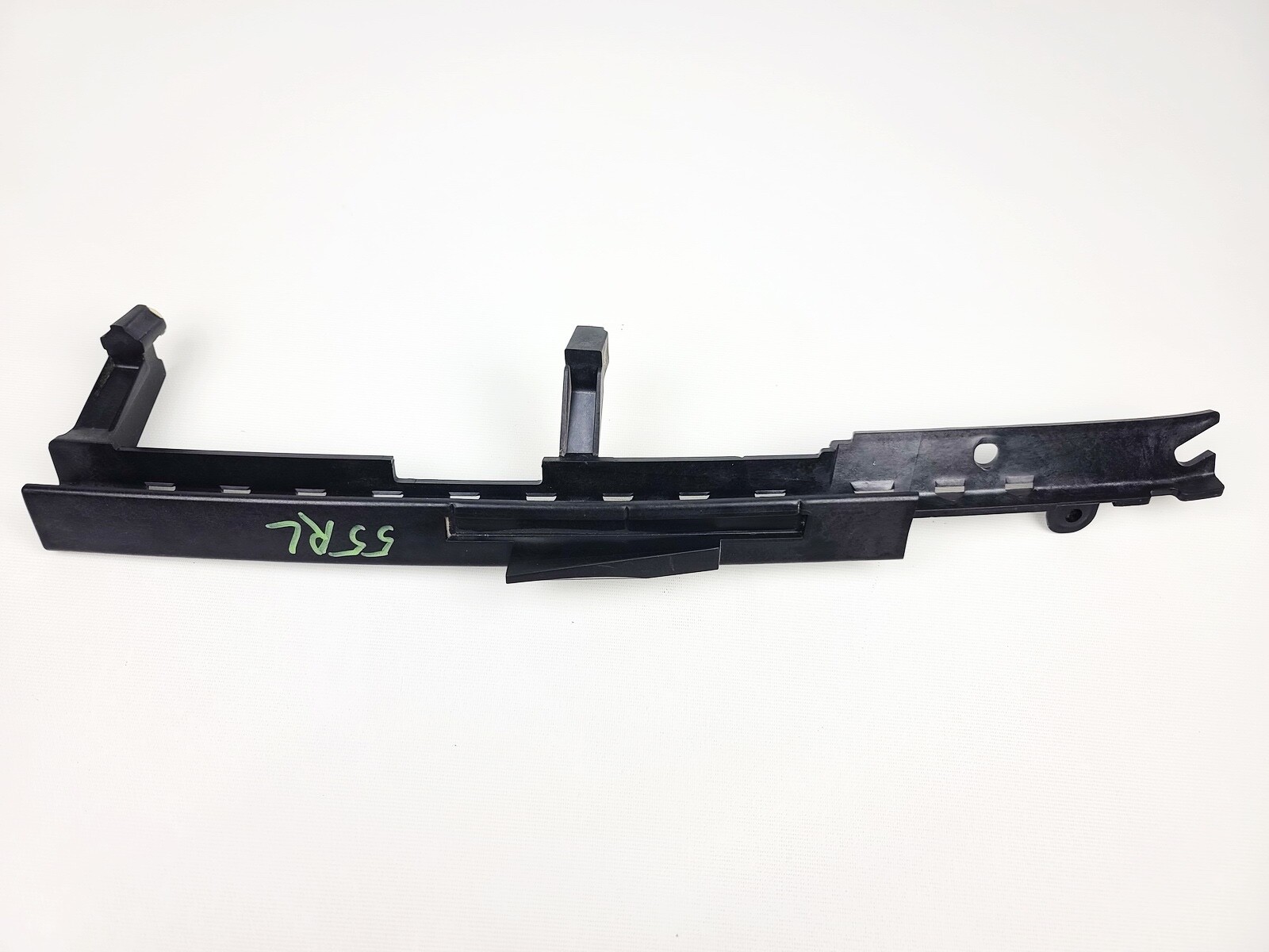 12-15 RANGE ROVER EVOQUE REAR LEFT LH SIDE DOOR WINDOW COVER GUIDE BRACKET