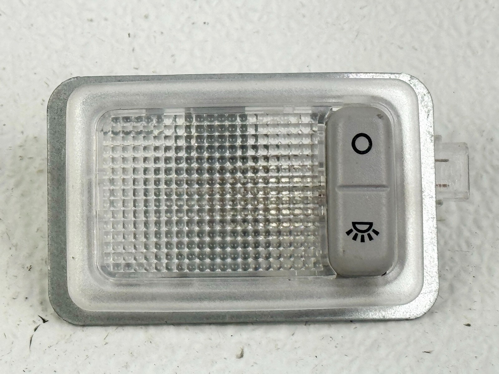 15-23 LAND ROVER DISCOVERY SPORT FRONT LEFT LH SUNVISOR COURTESY LIGHT LAMP
