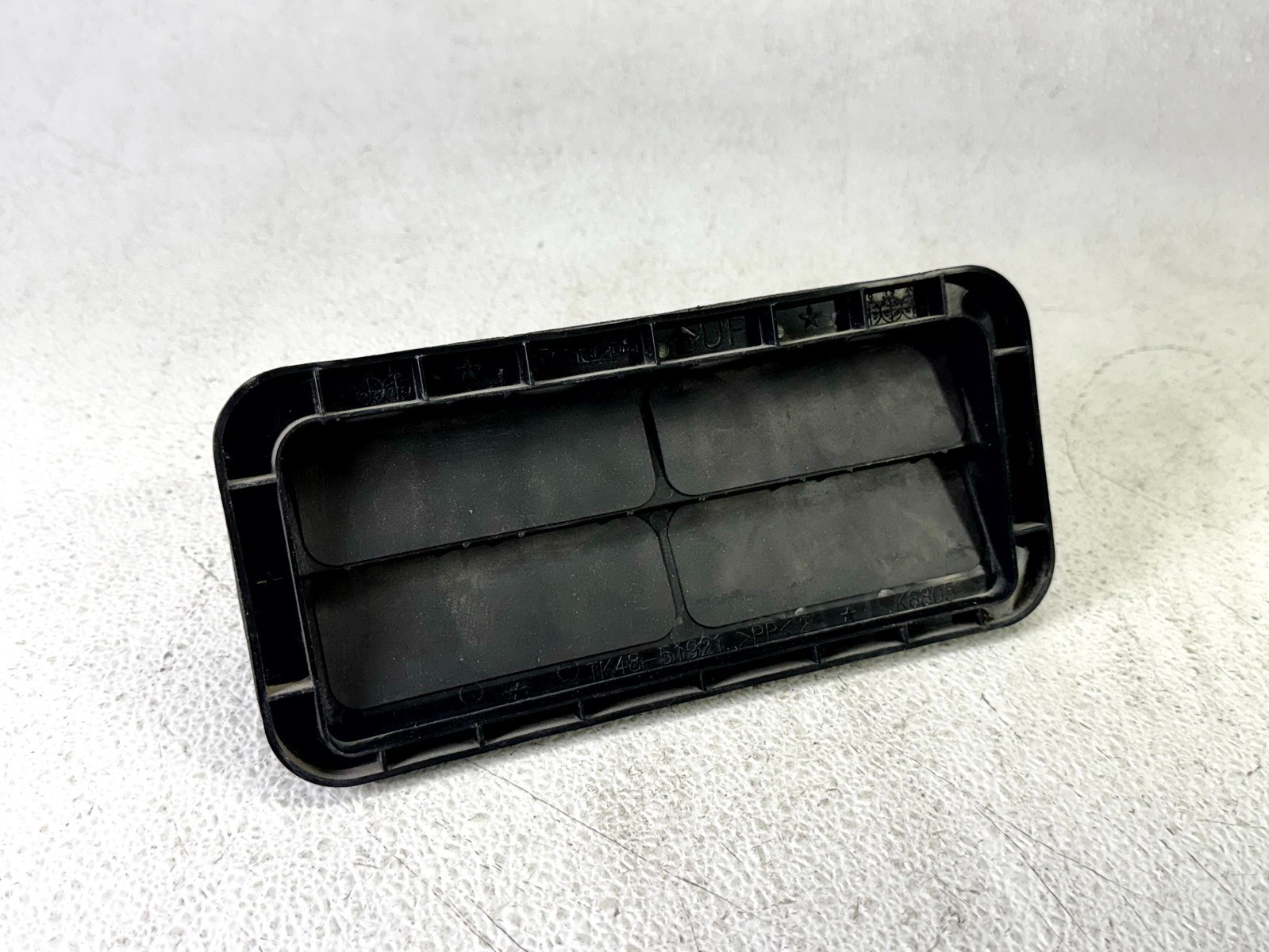 16-23 MAZDA CX-9 REAR LEFT LH SIDE QUARTER PANEL AIR DRAFTER PRESSURE VENT