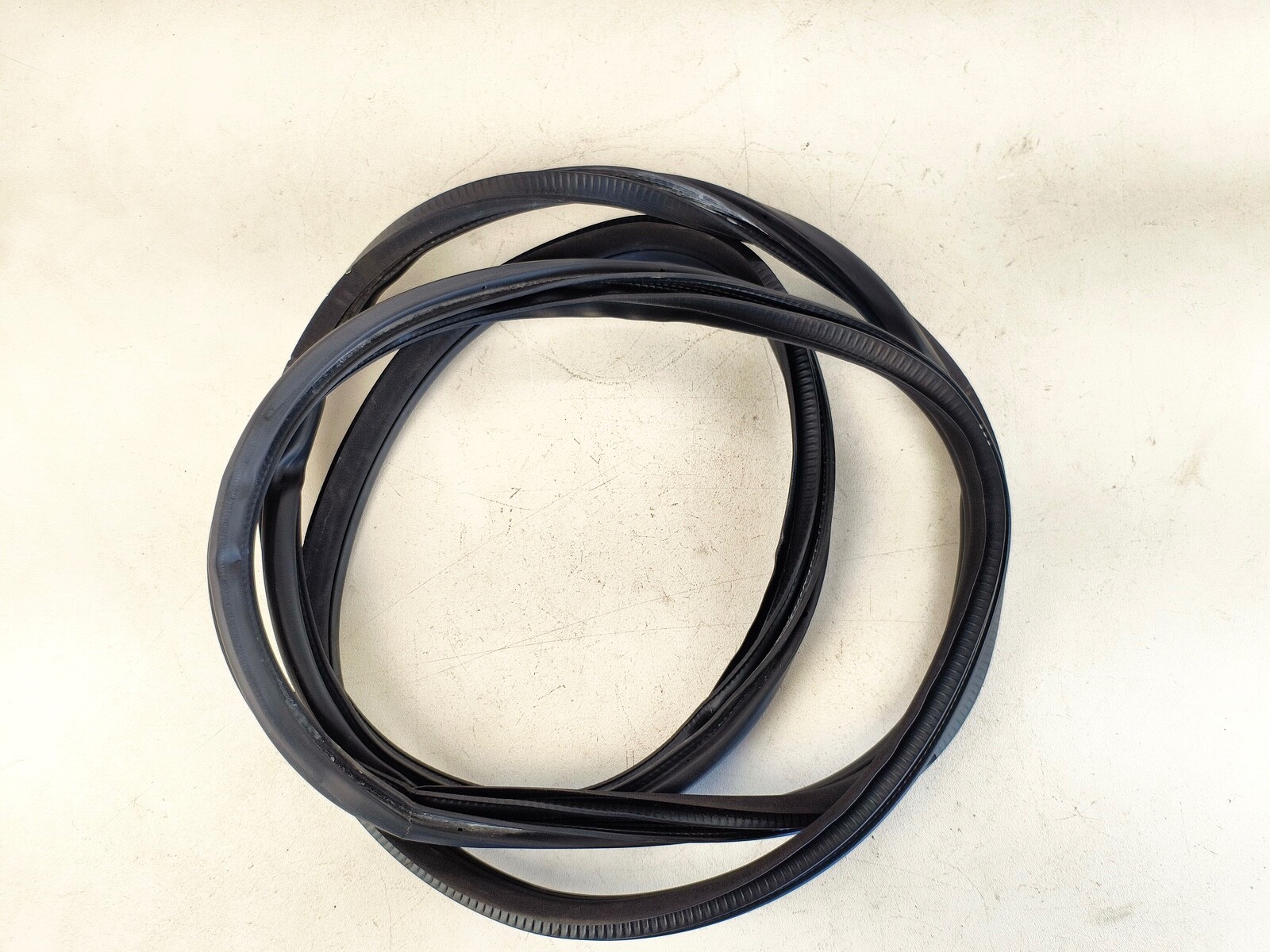 14-23 INFINITI Q50 REAR RIGHT PASS SIDE DOOR WEATHERSTRIP RUBBER SEAL COVER