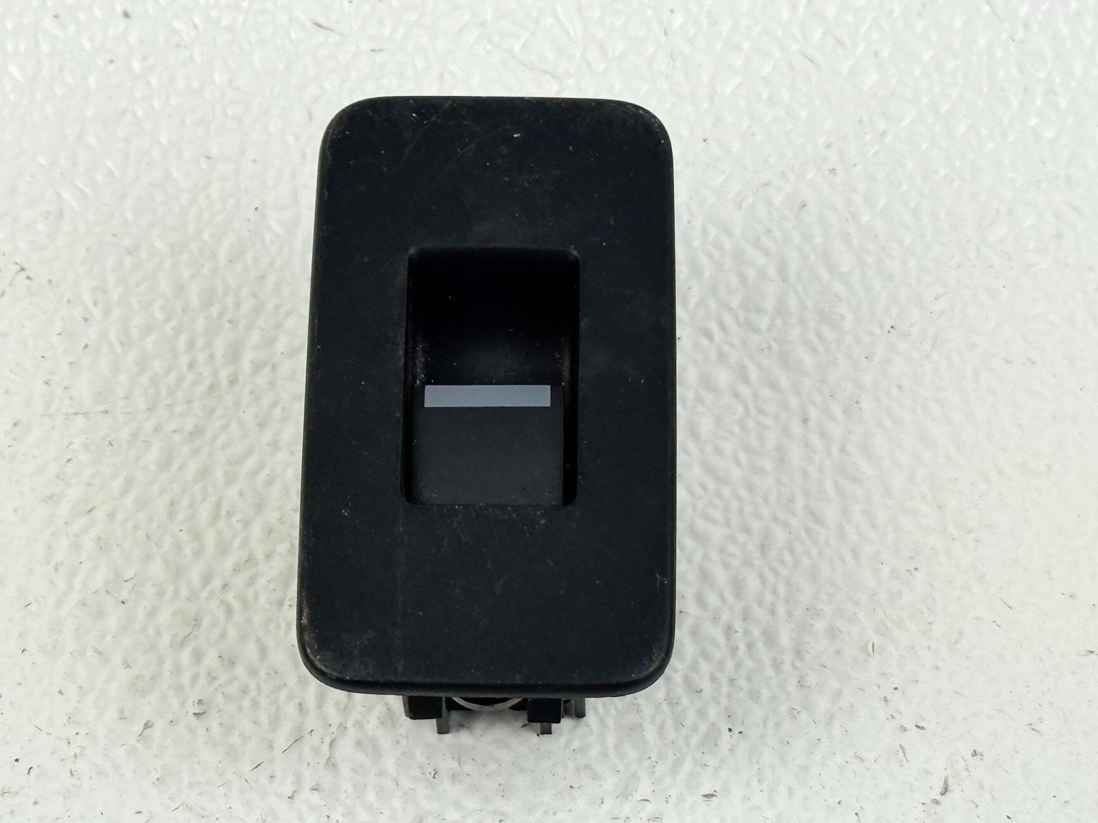 15-23 LAND ROVER DISCOVERY SPORT REAR RIGHT SIDE DOOR WINDOW CONTROL SWITCH