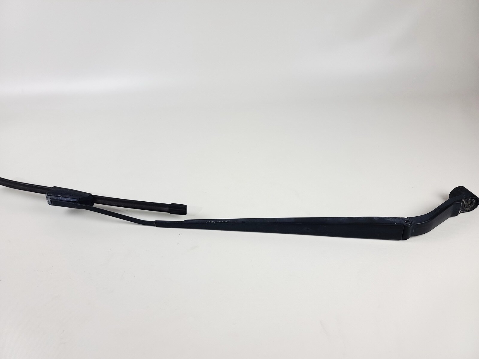 14-17 NISSAN ROGUE FRONT RIGHT RH PASSENGER SIDE WINDSHIELD ARM WIPER
