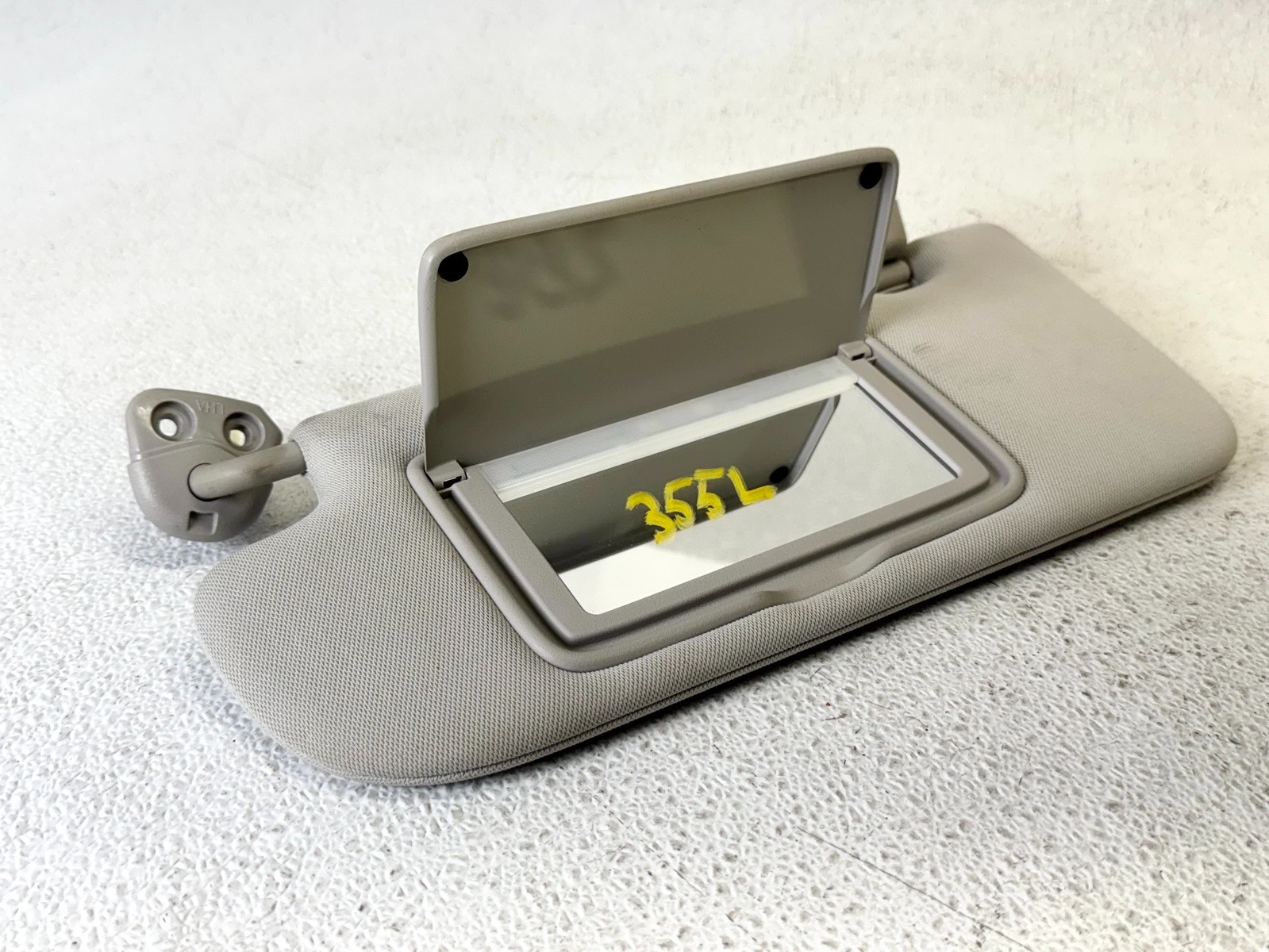 14-24 INFINITI Q50 FRONT LEFT LH DRIVER SIDE SUN VISOR W / MIRROR ASSY