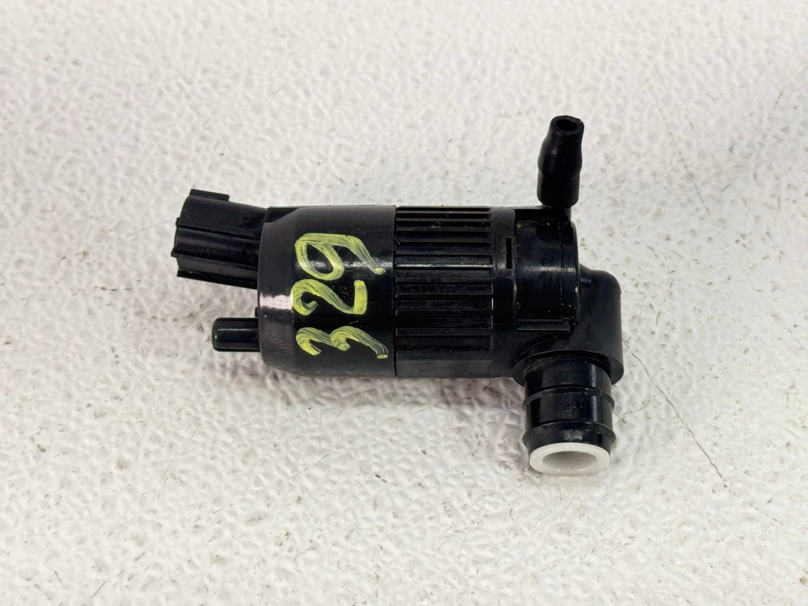13-20 LINCOLN MKZ WINDSHILED WIPER WASHER FLUID SPRAY CONTROL MOTOR PUMP