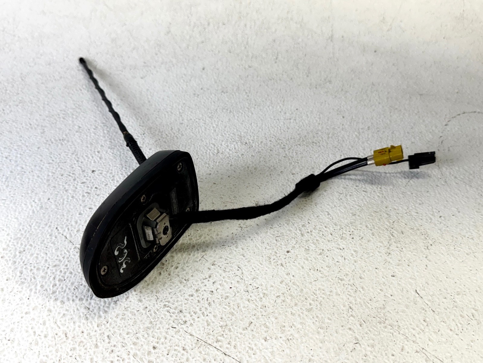 13-16 FORD C-MAX ROOF MOUNTED ANTENNA MODULE MAST W/ COVER