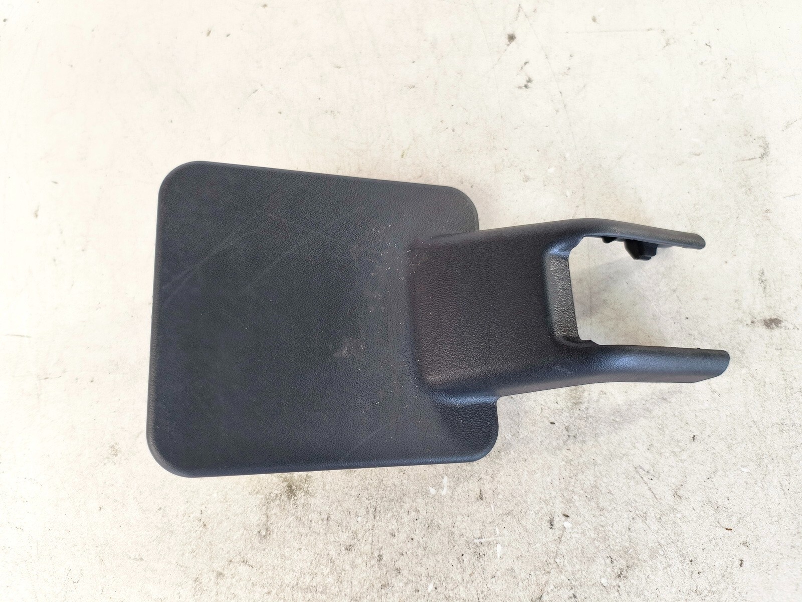 13-20 INFINITI JX35 QX60 FRONT LEFT LH DRIVER SIDE SEAT TRACK END COVER TRIM
