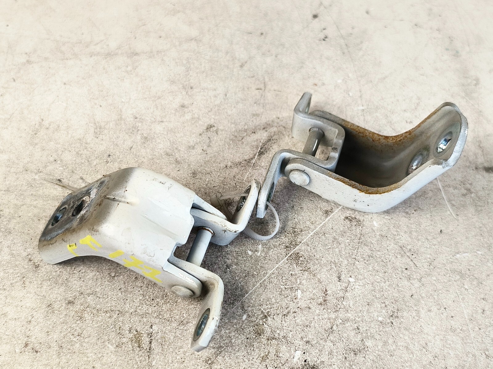 13-20 INFINITI QX60 FRONT LEFT LH DRIVER SIDE DOOR HINGE UPPER & LOWER PAIR