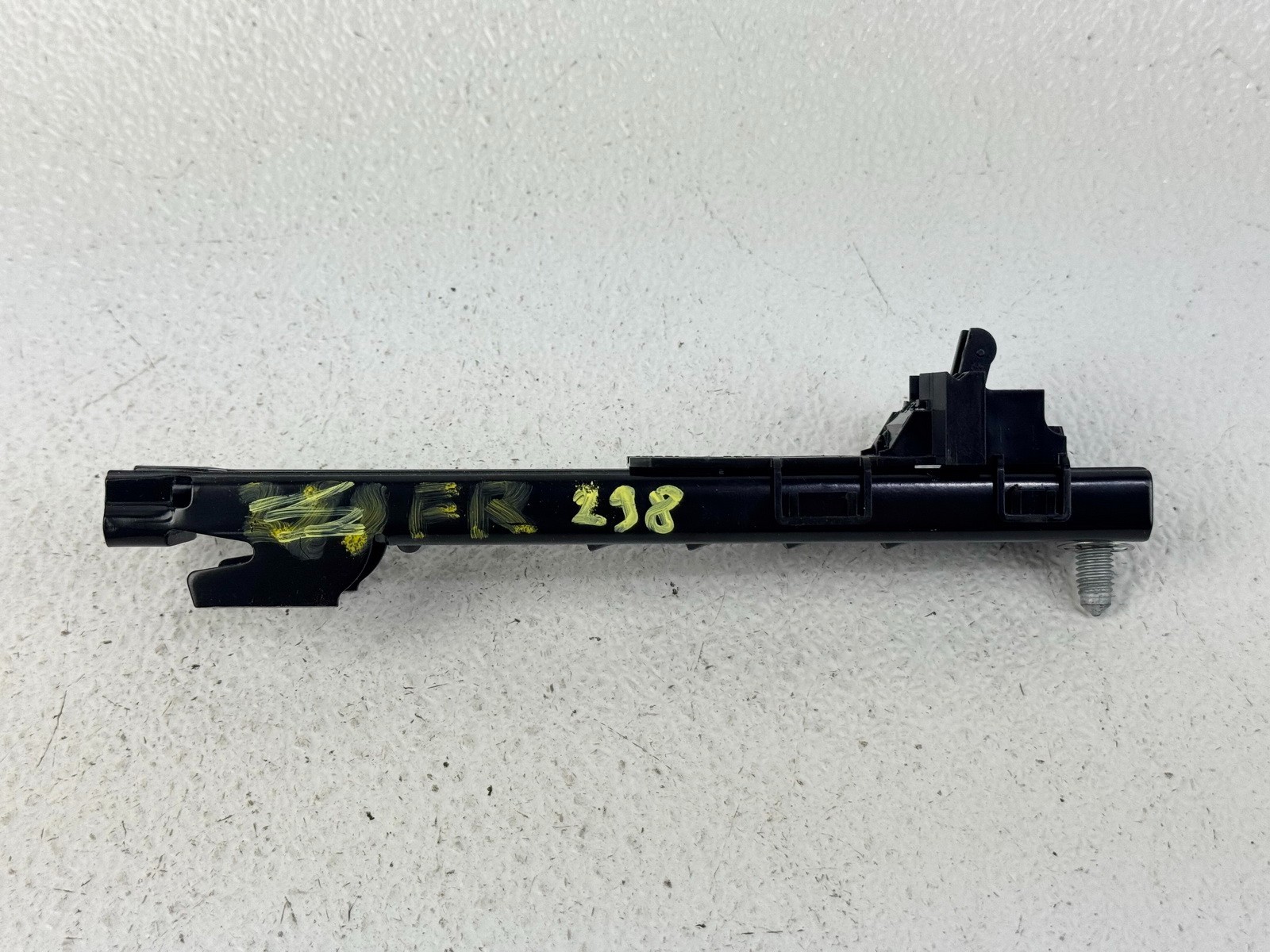 17-19 INFINITI QX30 FRONT RIGHT RH PASS SIDE SEAT BELT HEIGHT ADJUSTER