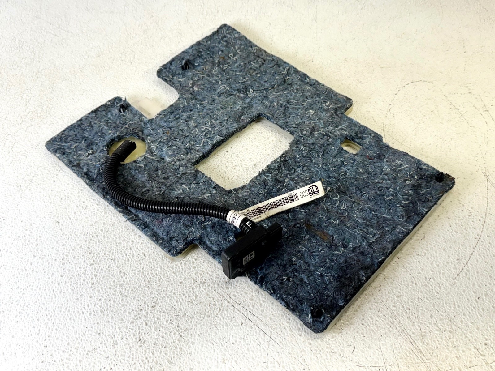 13-16 FORD FUSION FRONT RIGHT RH PASS SIDE SEAT OCCUPANT SENSOR PAD