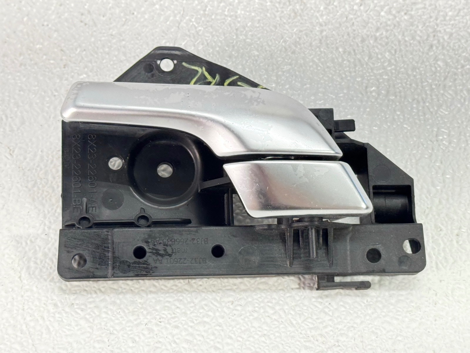 12-19 RANGE ROVER EVOQUE REAR LEFT LH DRIVER DOOR INTERIOR HANDLE BEZEL
