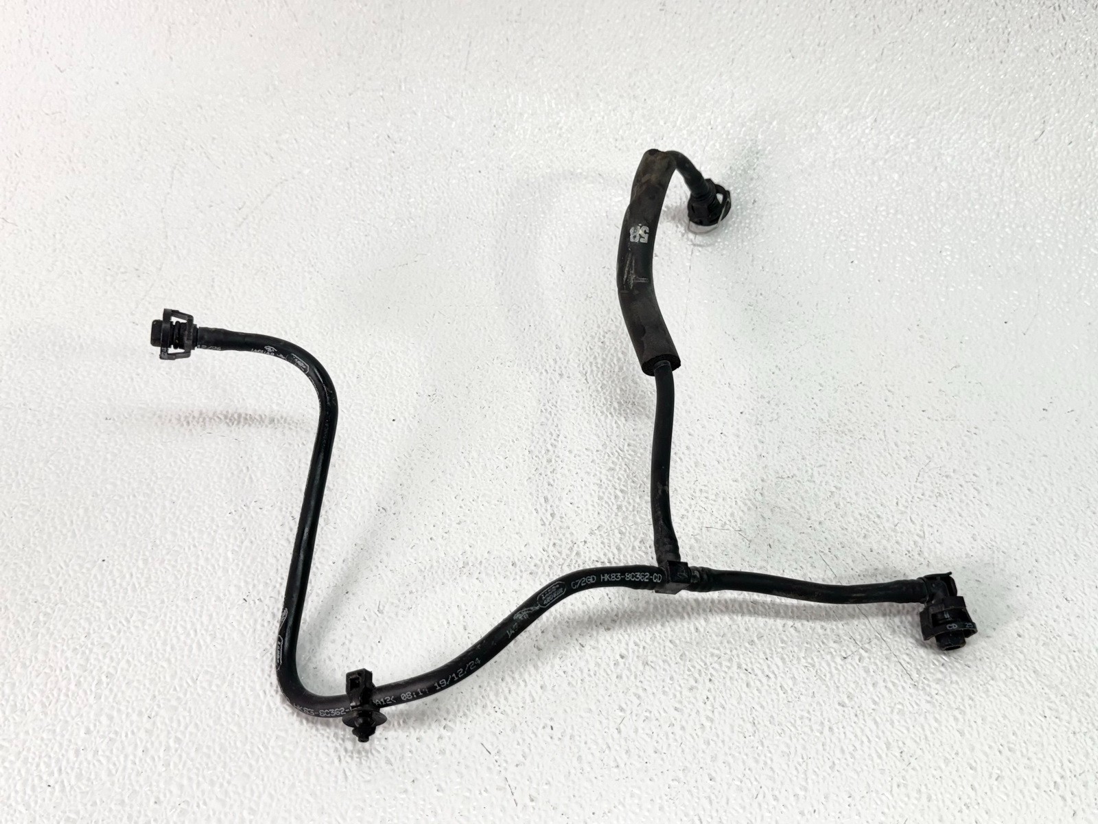 17-20 JAGUAR F-PACE 3.0L ENGINE COOLANT EXPANSION TANK RESERVOIR HOSE PIPE