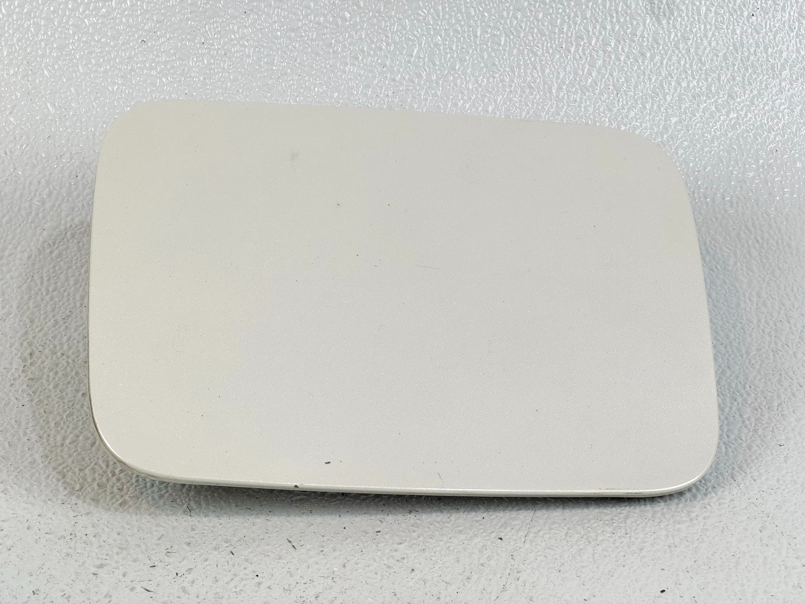 17-23 INFINITI QX80 QX56 REAR SIDE FUEL TANK FILLER DOOR LID COVER PANEL