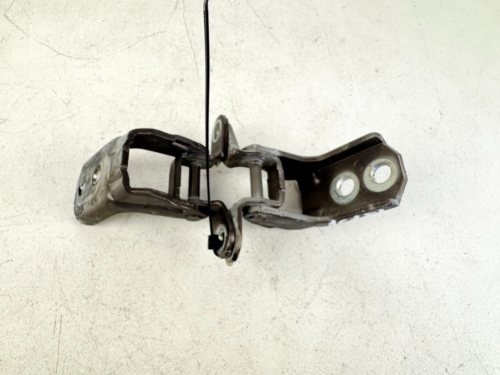14-23 INFINITI Q50 FRONT LEFT LH DRIVER SIDE DOOR HINGE SET UPPER&LOWER PAIR