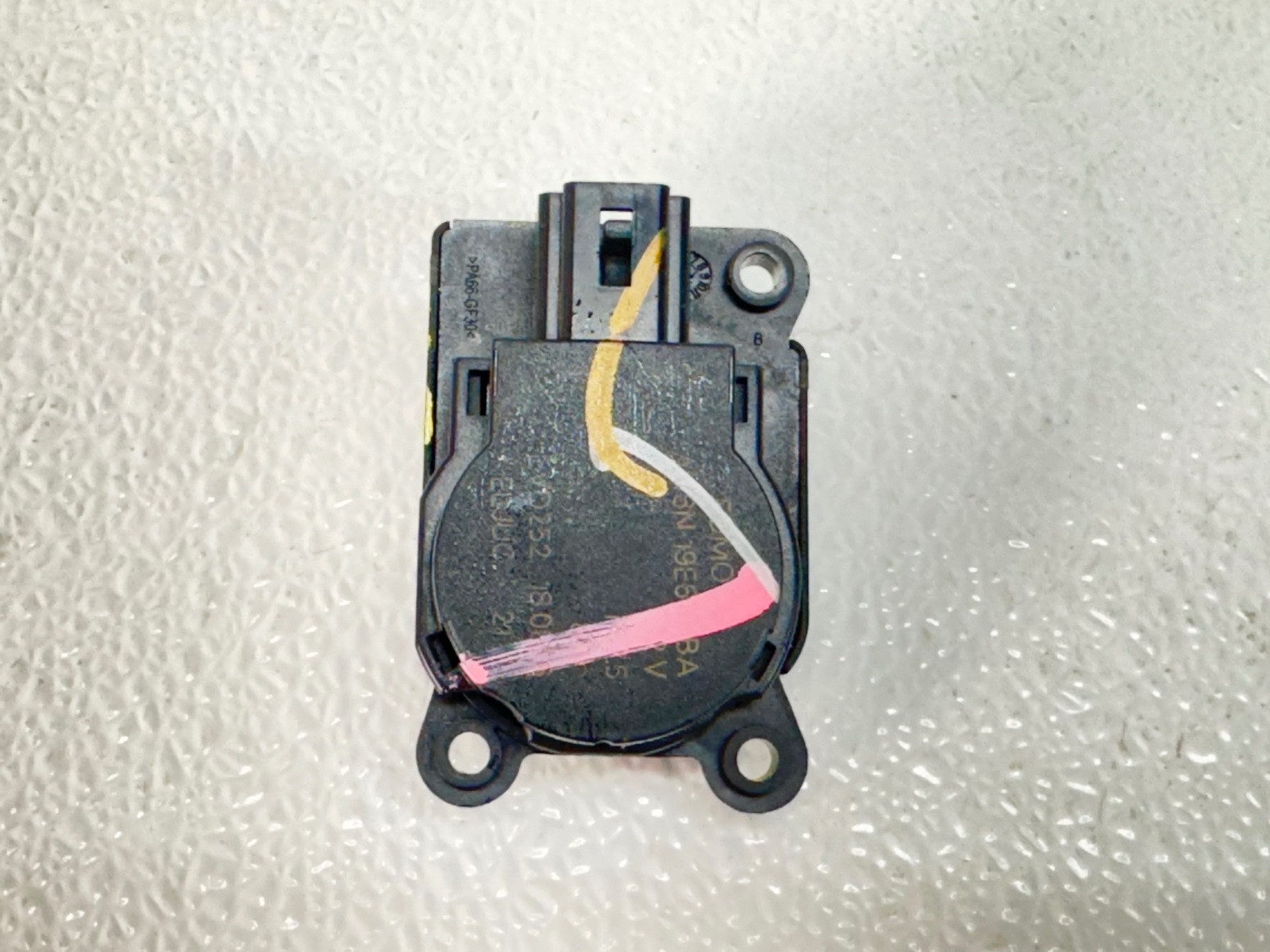 17-19 FORD ESCAPE HVAC AC HEATER FLAP BLEND DOOR SERVO MOTOR ACTUATOR