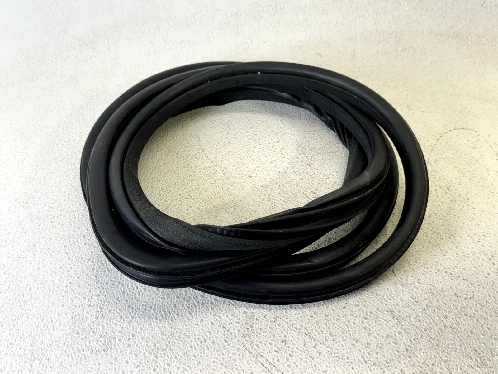 16-20 INFINITI QX60 FRONT LEFT LH DRIVER SIDE DOOR WEATHERSTRIP RUBBER SEAL