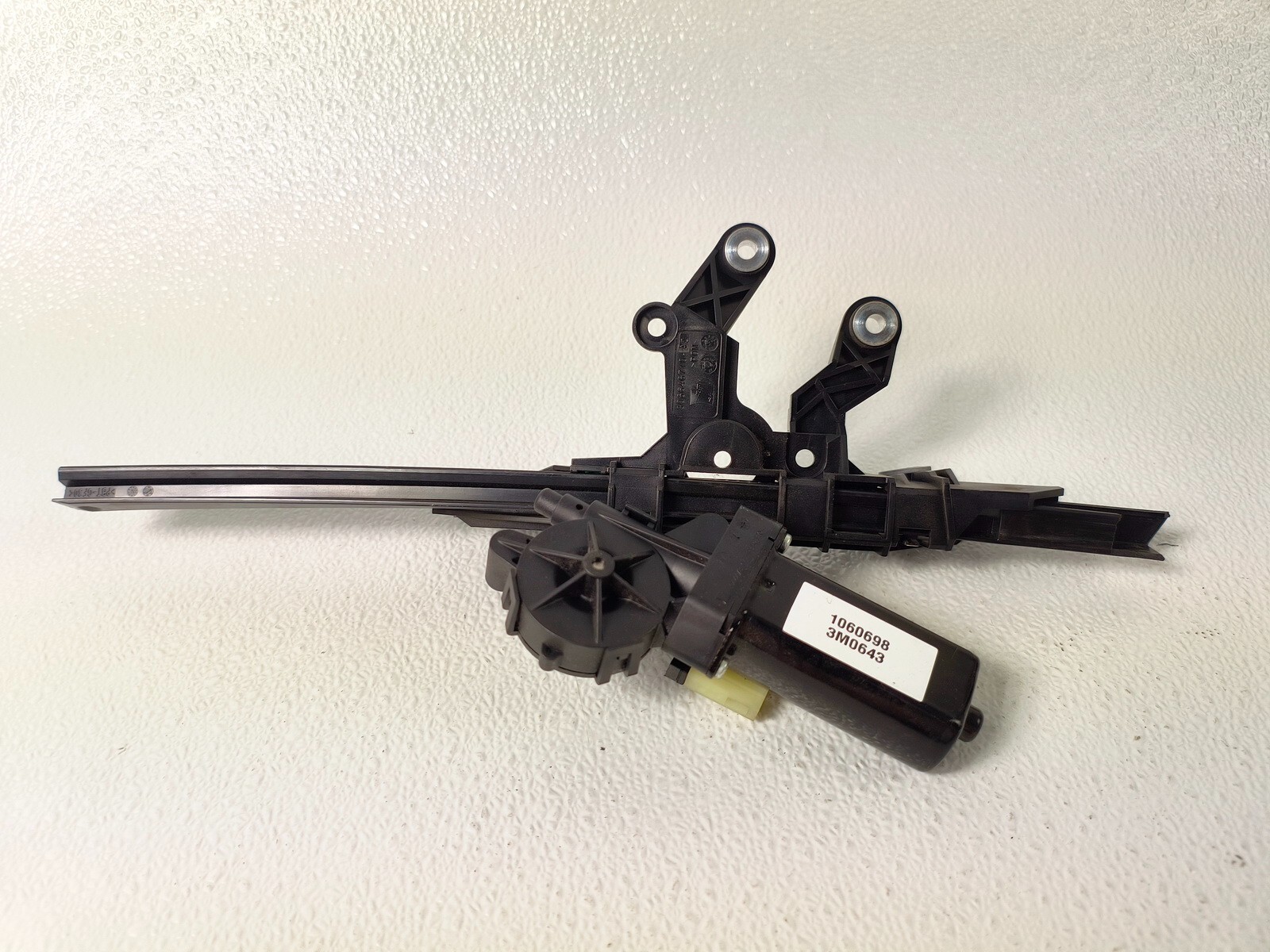 10-17 AUDI A5 S5 REAR RIGHT RH PASS SIDE SEATBELT MOTOR TENSIONER UNIT