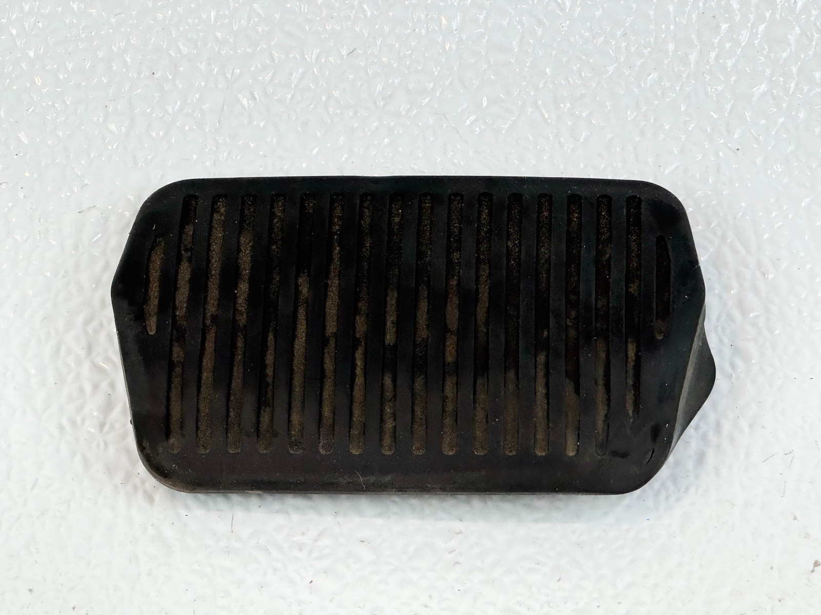 12-18 FORD FOCUS BRAKE FOOT PEDAL RUBBER COVER PAD
