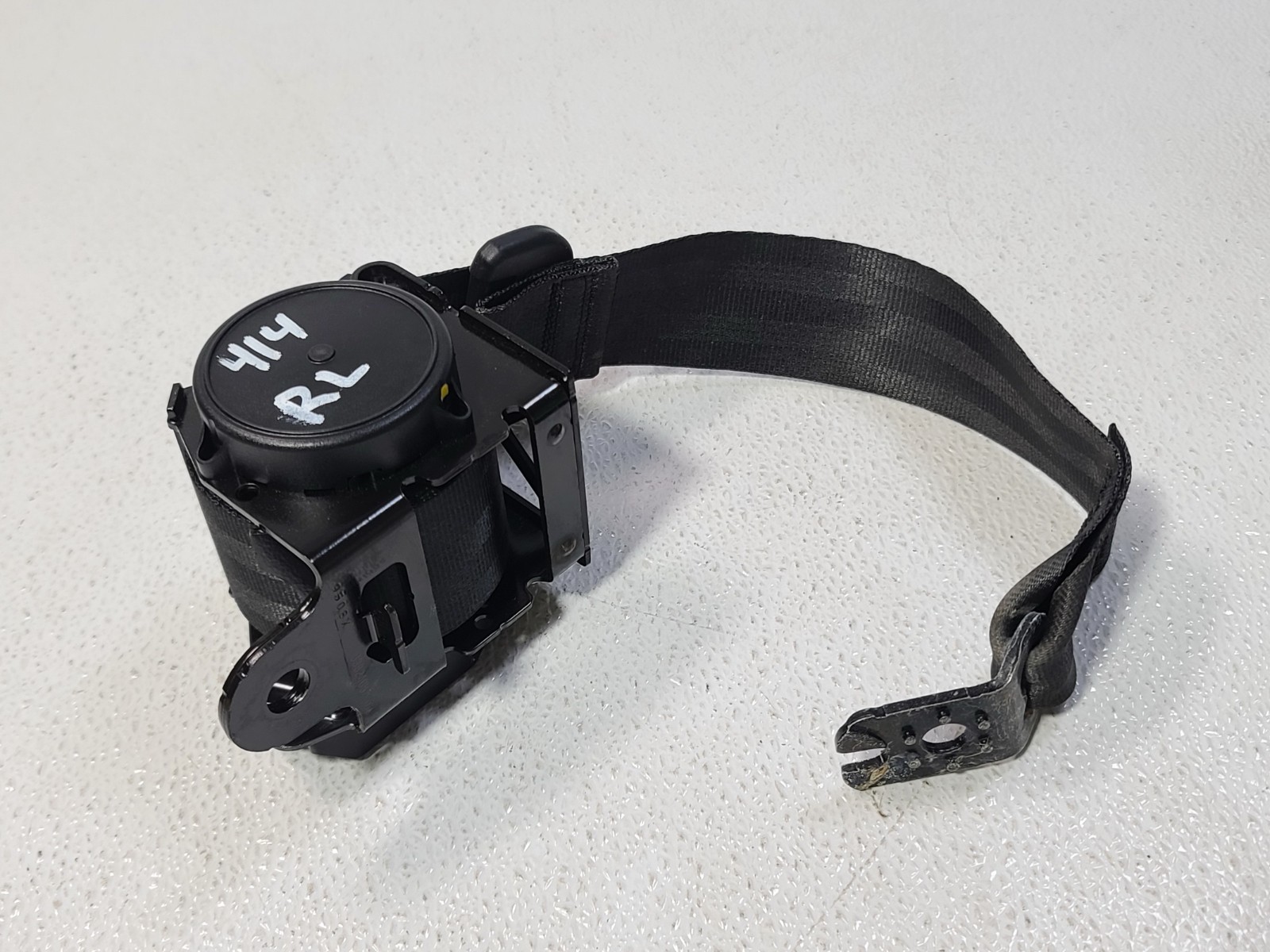 19-26 VOLKSWAGEN JETTA REAR LEFT LH DRIVER SIDE SEAT BELT RETARACTOR ASSY