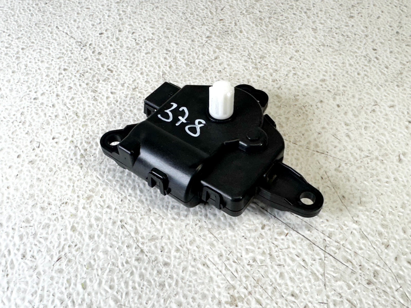 15-21 KIA SEDONA HVAC A/C AIR CONDITIONING HEATER FLAP ACTUATOR MOTOR