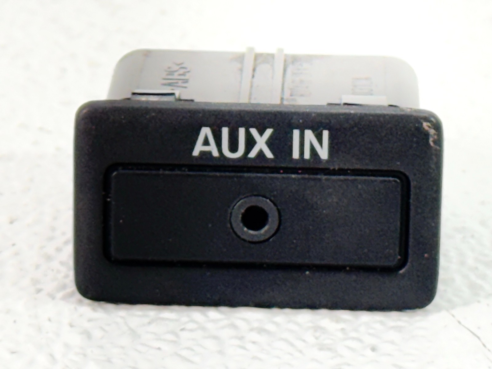 07-15 MAZDA CX-9 CX9 CUMMUNICATION SYSTEM AUX INPUT JACK PORT MODULE PANEL