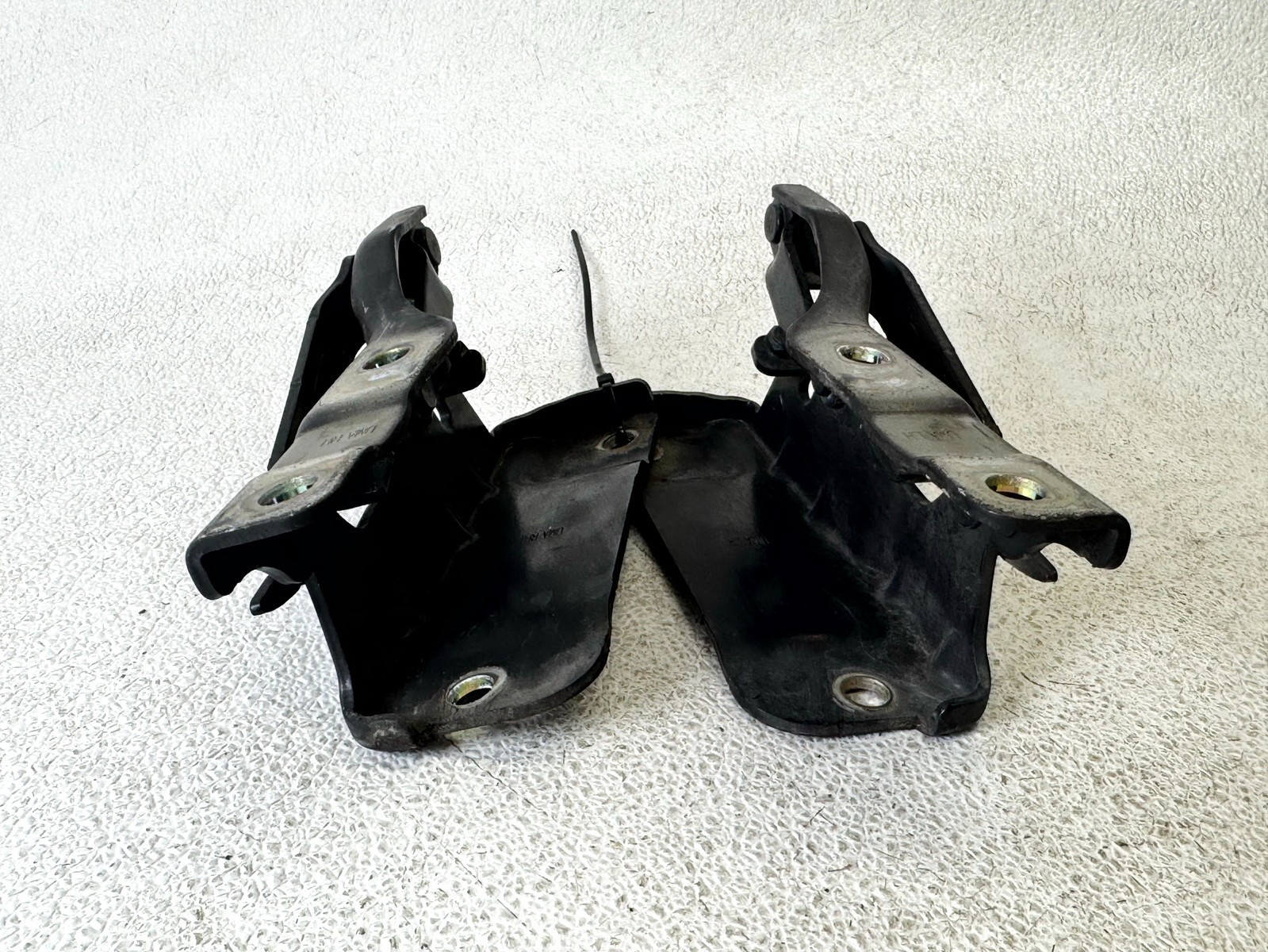 16-20 KIA SORENTO FRONT RIGHT RH & LEFT LH HOOD BONNET HINGE SET
