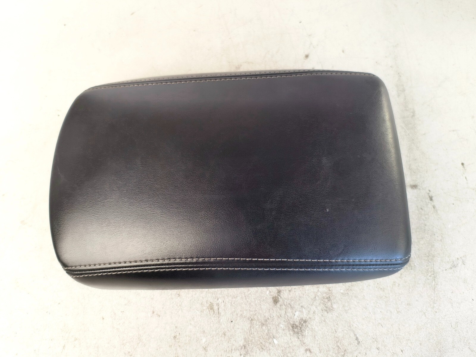 16-23 INFINITI Q50 Q60 CENTER CONSOLE STORAGE COVER ARM REST ARMREST LID