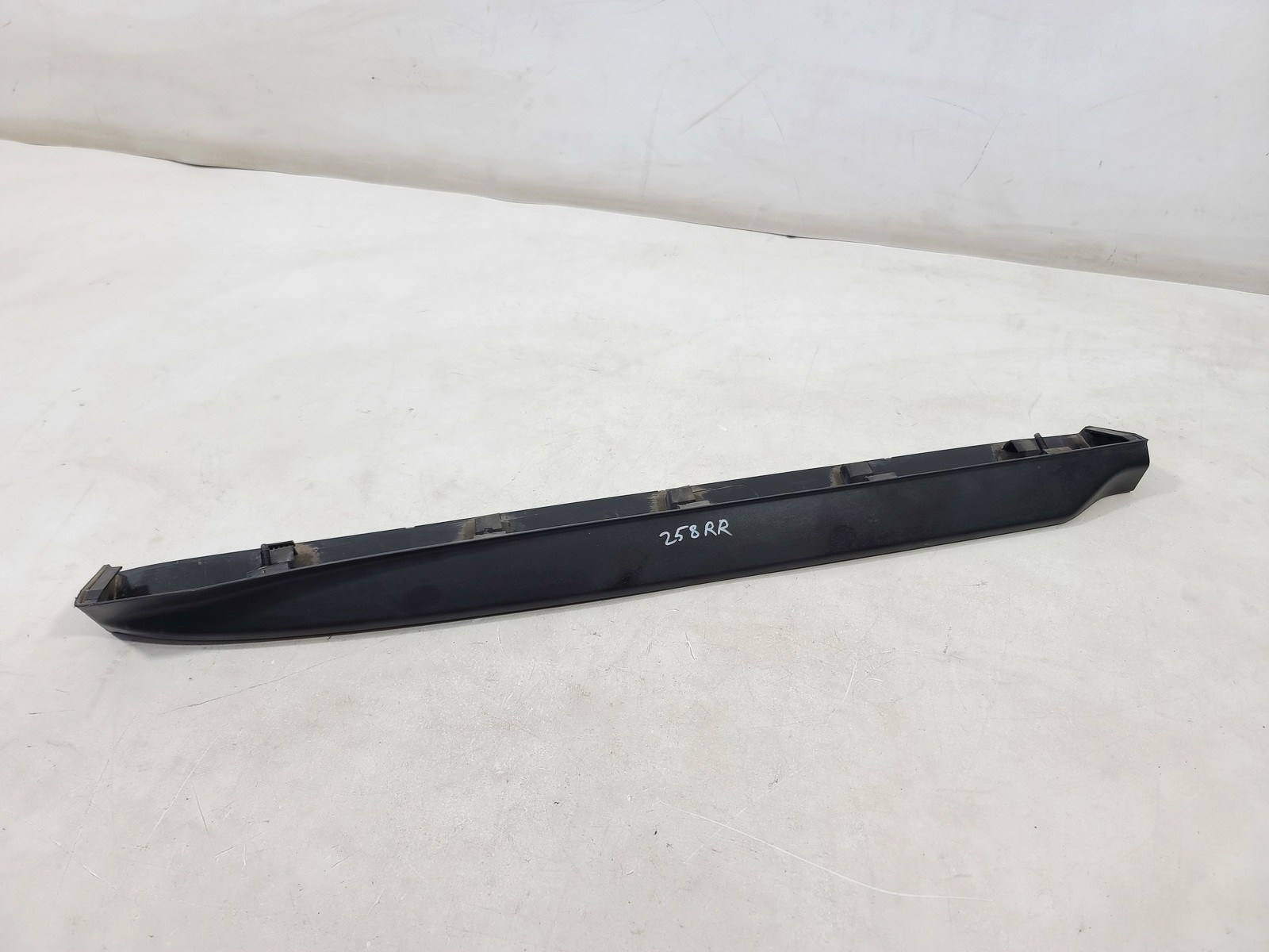 16-20 INFINITI QX60 REAR RIGHT RH PASS SIDE DOOR LOWER MOLDING PANEL