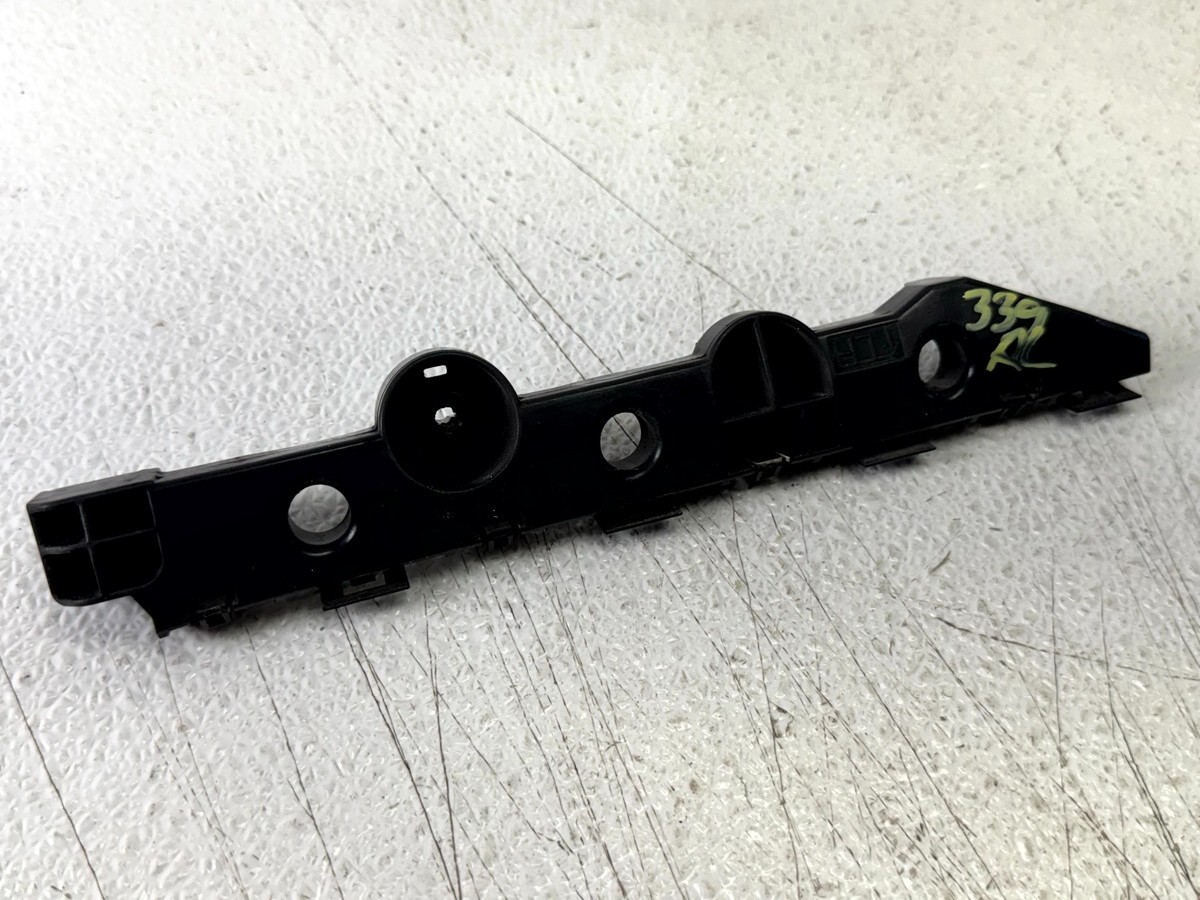 14-24 INFINITI Q50 REAR LEFT LH DRIVER SIDE BUMPER LOWER SUPPORT BRACKET
