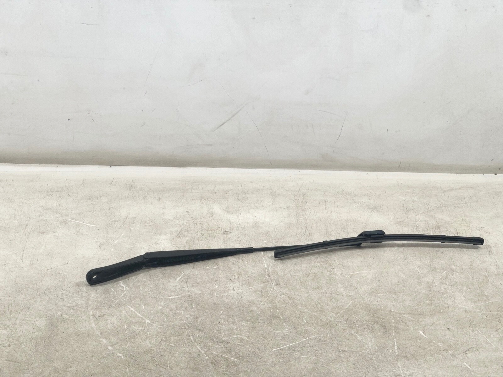 17-20 JAGUAR F-PACE FRONT RIGHT RH PASS SIDE WINDSHIELD WIPER ARM & BLADE
